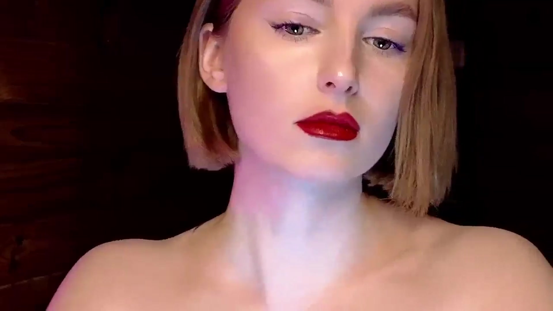 Gallery image thumbnail from Red_Lips_Girl's myfreecams stream on, 03/10/2025, 21:11 image 20 of 20