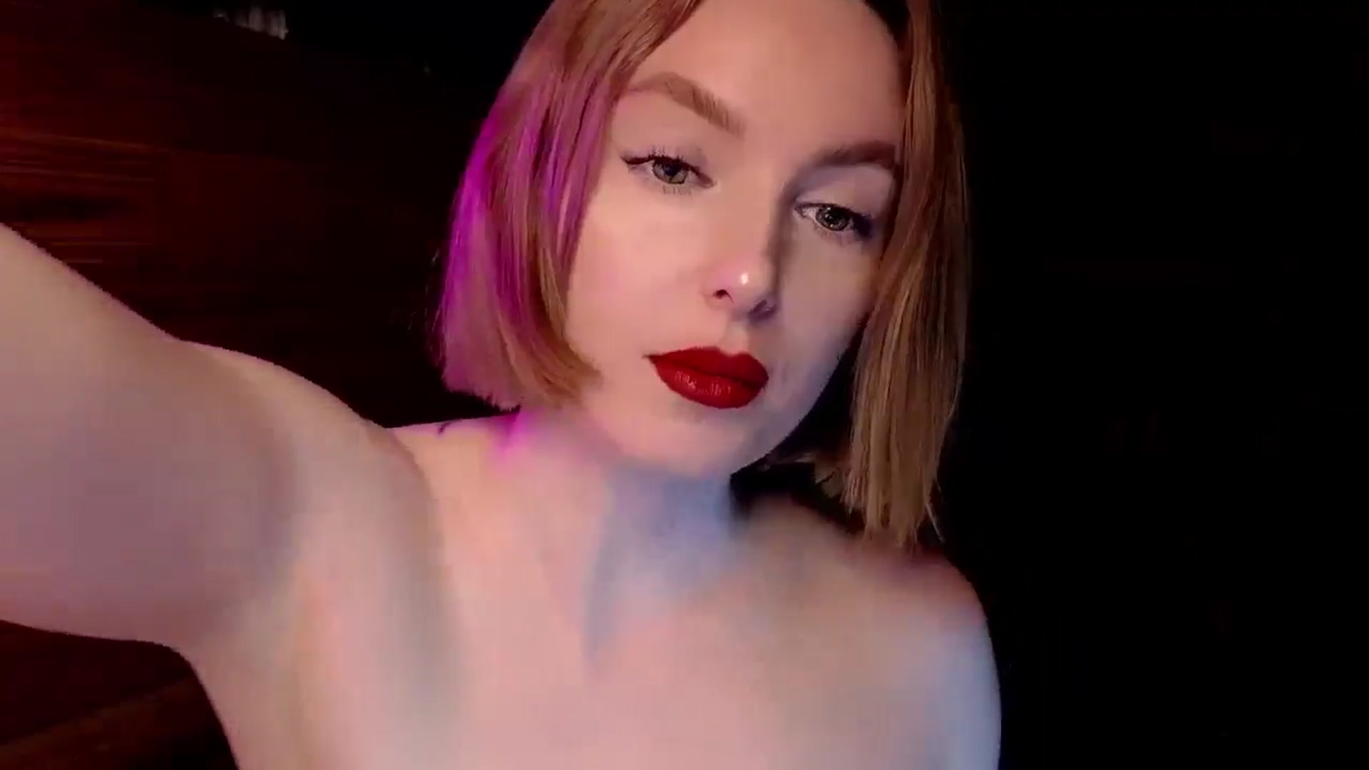 Gallery image thumbnail from Red_Lips_Girl's myfreecams stream on, 03/10/2025, 22:35 image 12 of 20