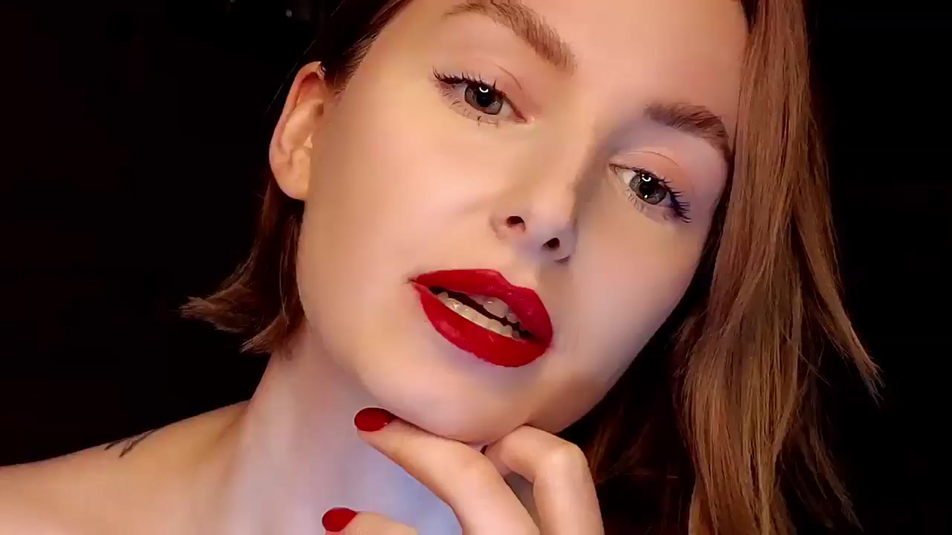 Gallery image thumbnail from Red_Lips_Girl's myfreecams stream on, 03/17/2025, 22:39 image 20 of 20