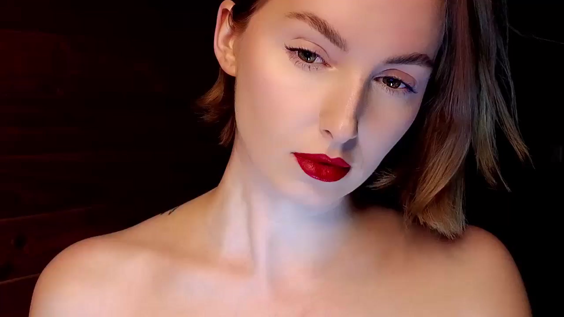 Gallery image thumbnail from Red_Lips_Girl's myfreecams stream on, 03/17/2025, 22:39 image 2 of 20