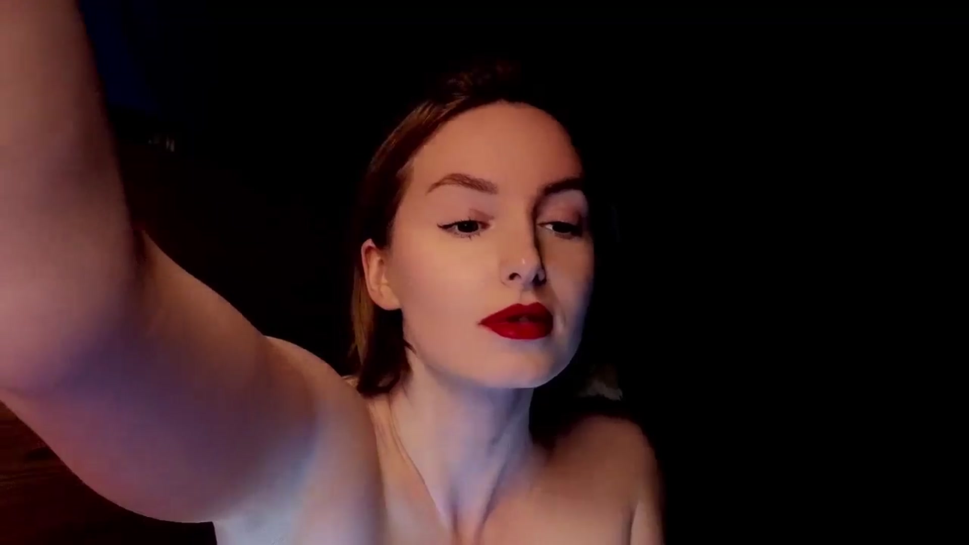 Gallery image thumbnail from Red_Lips_Girl's myfreecams stream on, 03/17/2025, 23:41 image 4 of 20