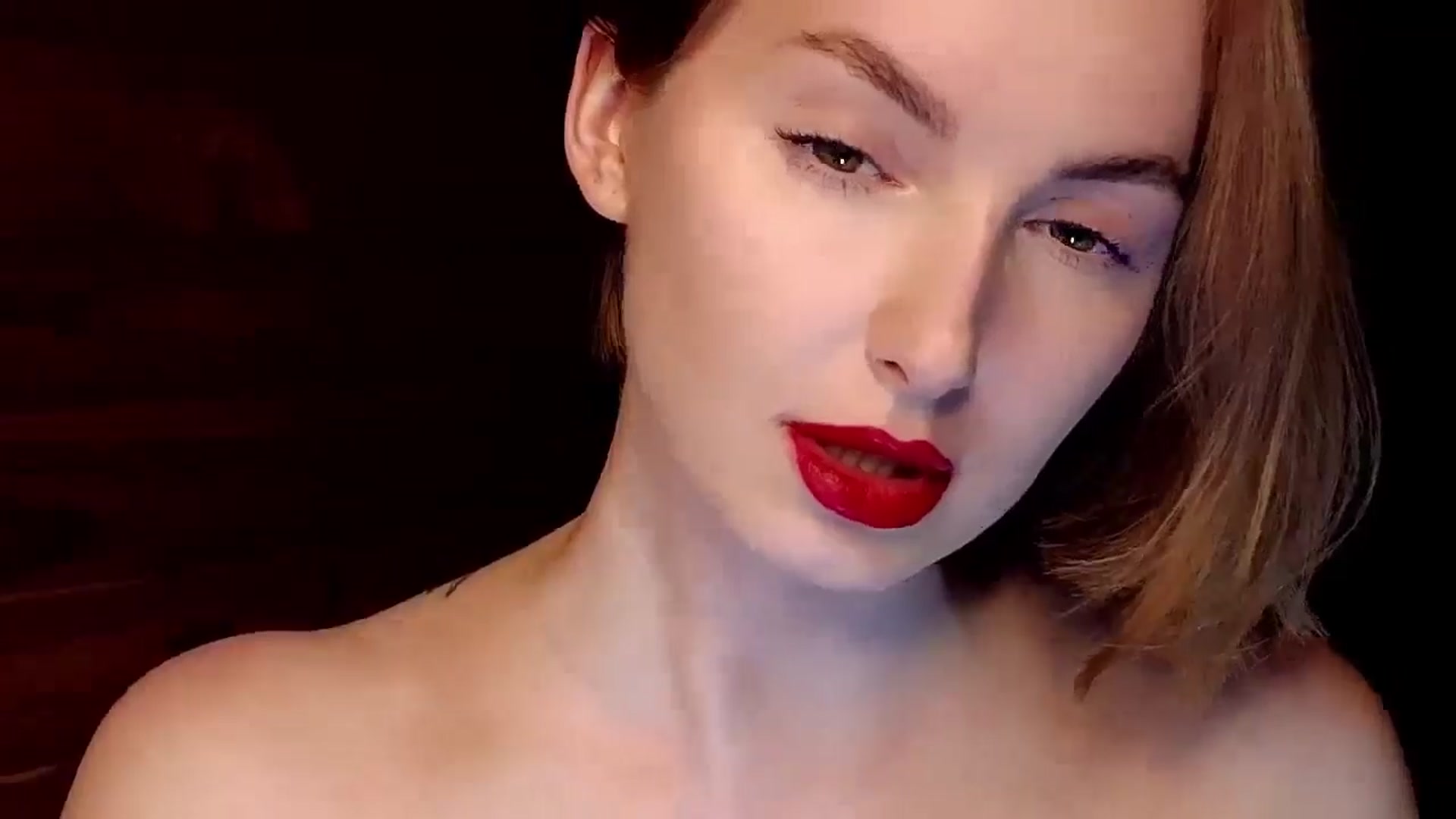 Gallery image thumbnail from Red_Lips_Girl's myfreecams stream on, 03/18/2025, 24:23 image 15 of 20