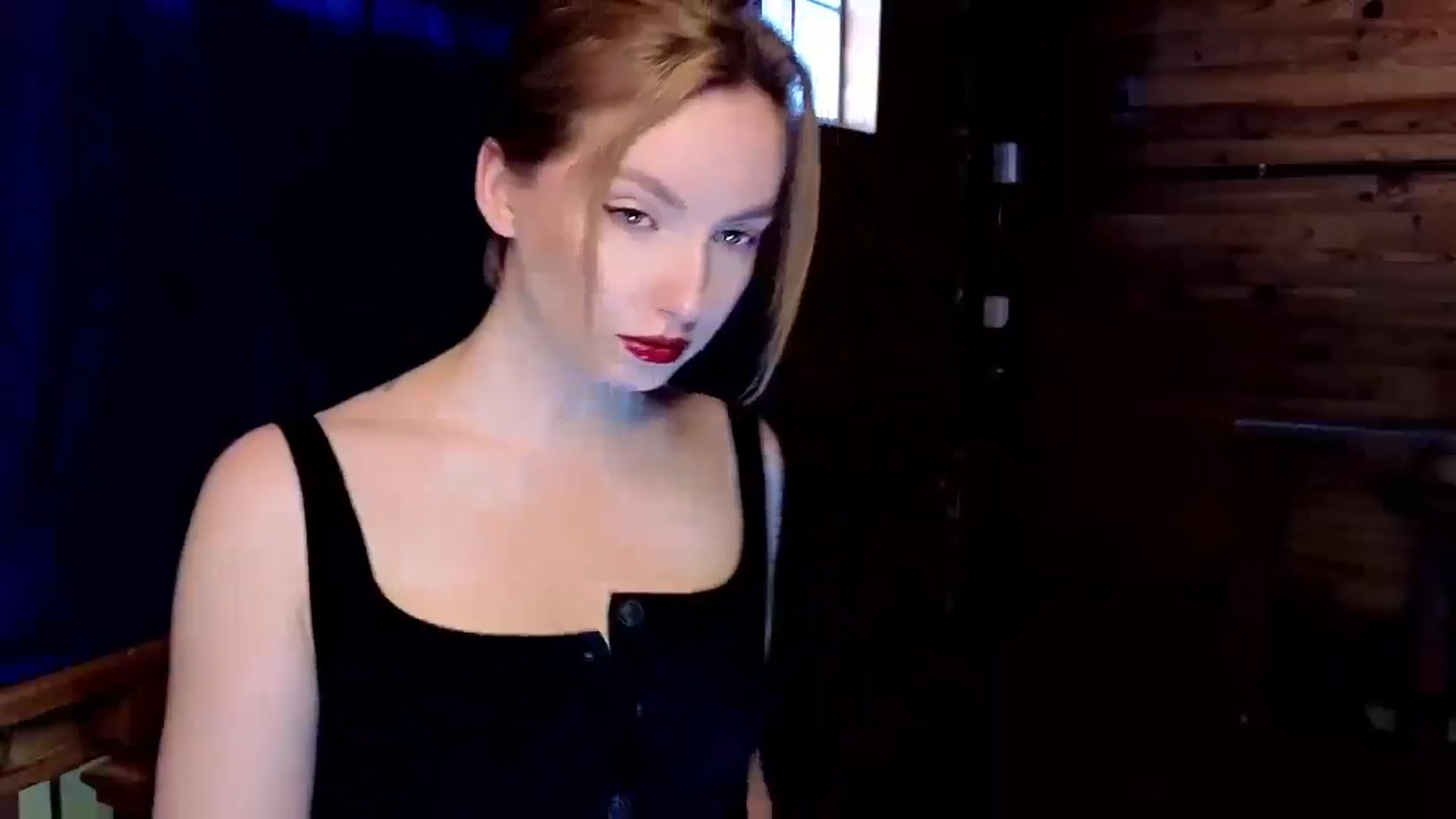 Gallery image thumbnail from Red_Lips_Girl's myfreecams stream on, 03/26/2025, 16:51 image 4 of 20