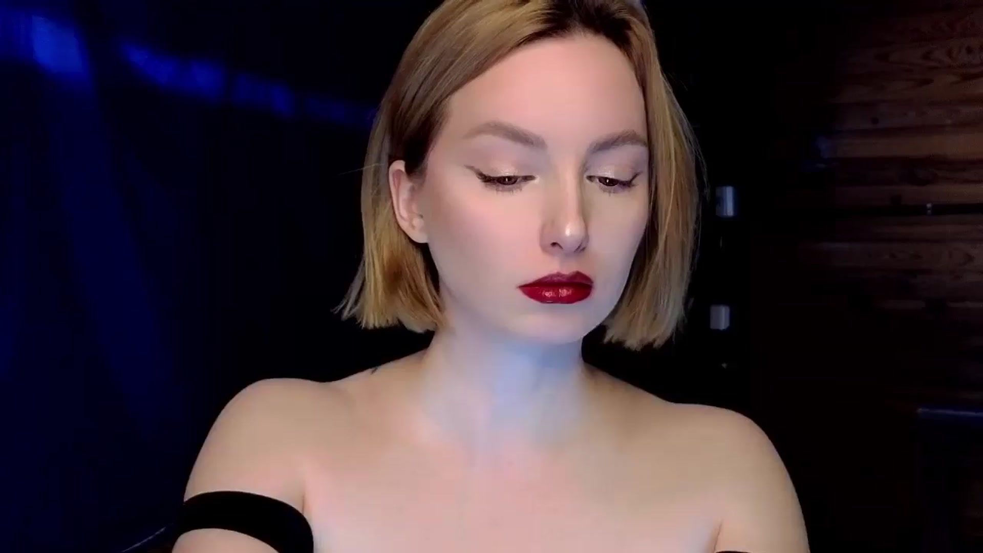Gallery image thumbnail from Red_Lips_Girl's myfreecams stream on, 03/26/2025, 16:51 image 1 of 20