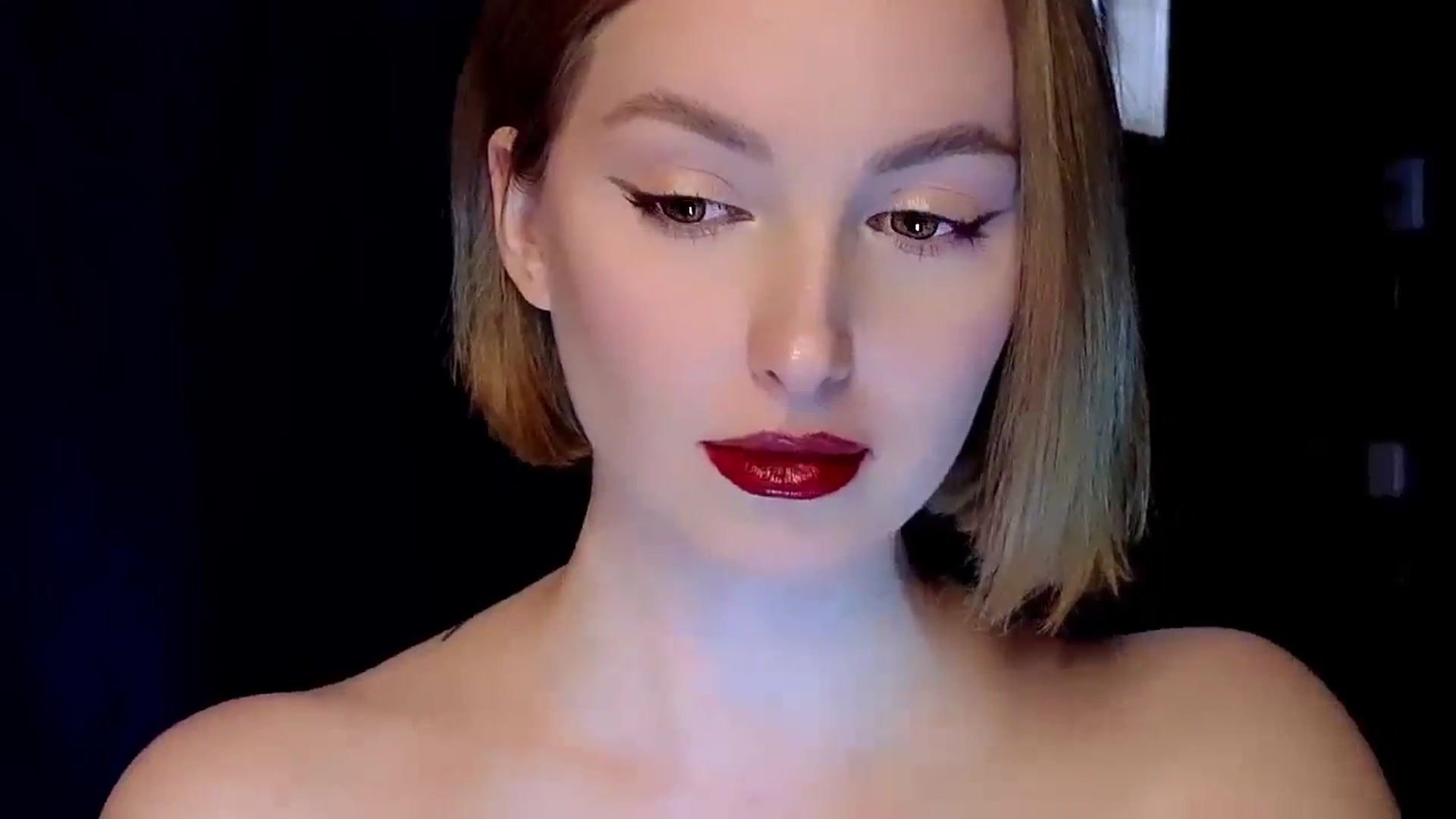 Gallery image thumbnail from Red_Lips_Girl's myfreecams stream on, 03/26/2025, 17:46 image 18 of 20