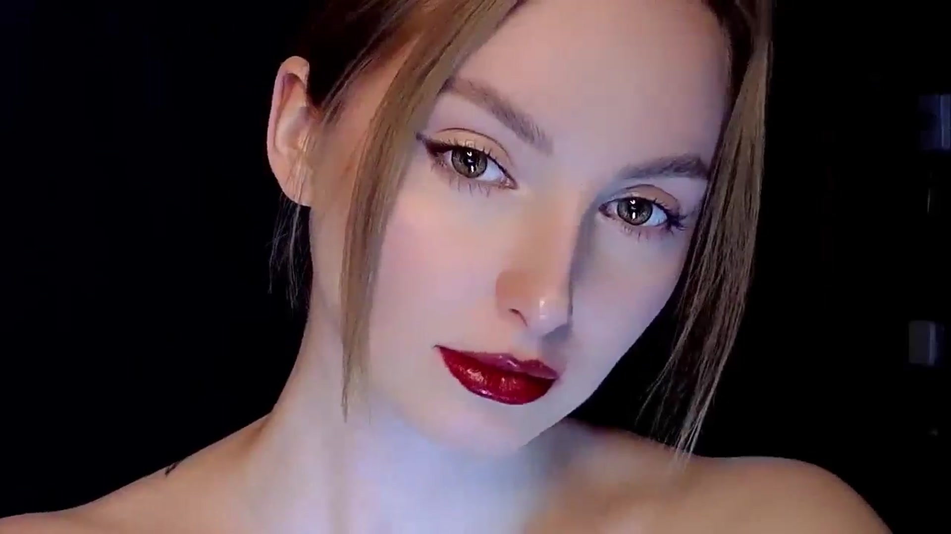 Gallery image thumbnail from Red_Lips_Girl's myfreecams stream on, 03/26/2025, 17:46 image 12 of 20