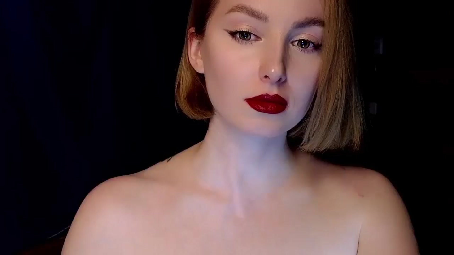 Gallery image thumbnail from Red_Lips_Girl's myfreecams stream on, 03/26/2025, 20:17 image 19 of 20