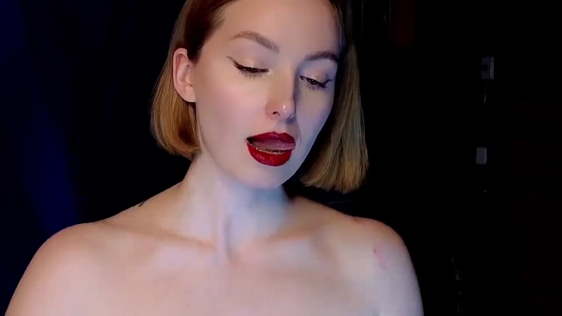 Gallery image thumbnail from Red_Lips_Girl's myfreecams stream on, 03/26/2025, 20:17 image 4 of 20
