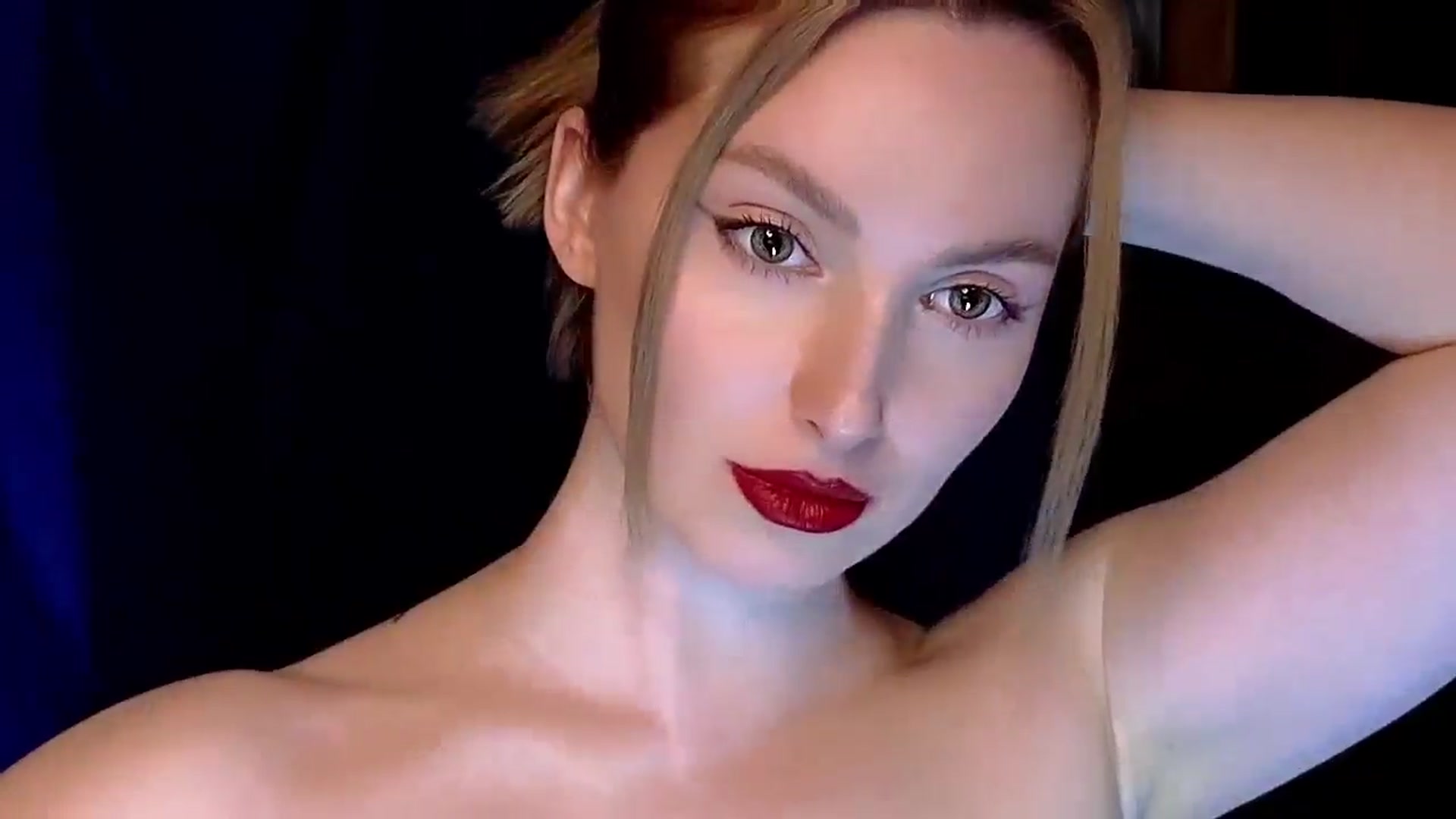 Gallery image thumbnail from Red_Lips_Girl's myfreecams stream on, 03/27/2025, 24:04 image 12 of 20
