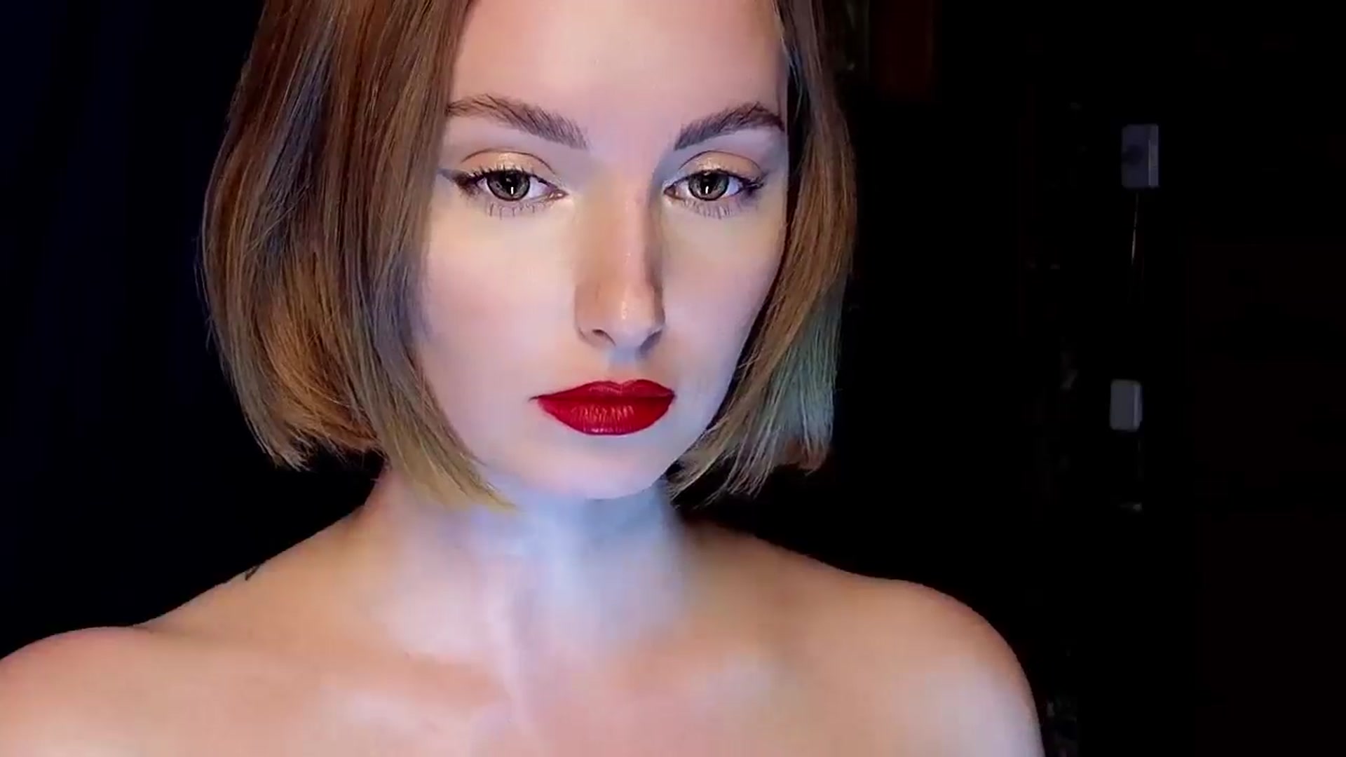 Gallery image thumbnail from Red_Lips_Girl's myfreecams stream on, 04/08/2025, 23:21 image 15 of 20