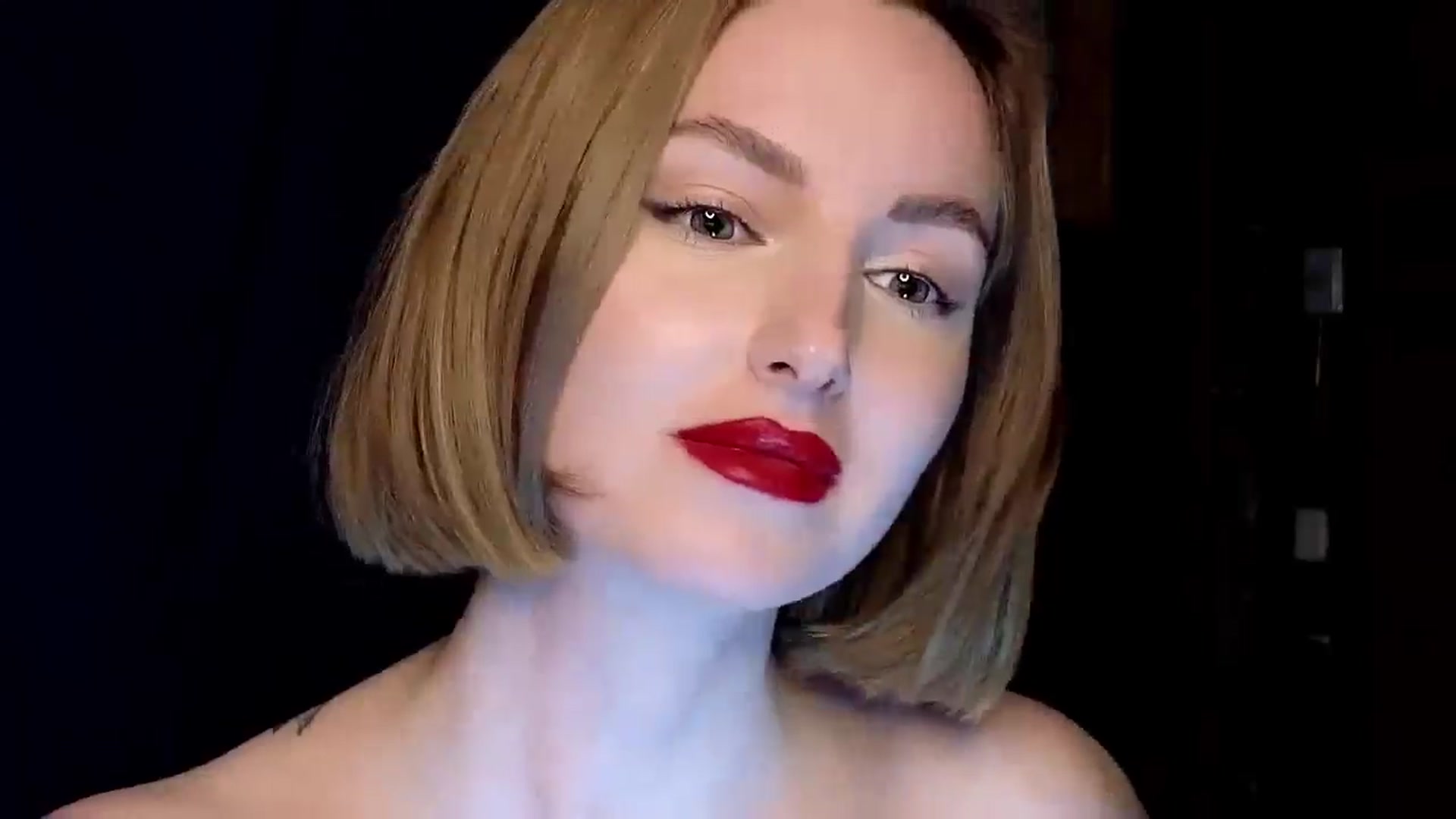 Gallery image thumbnail from Red_Lips_Girl's myfreecams stream on, 04/08/2025, 23:21 image 20 of 20