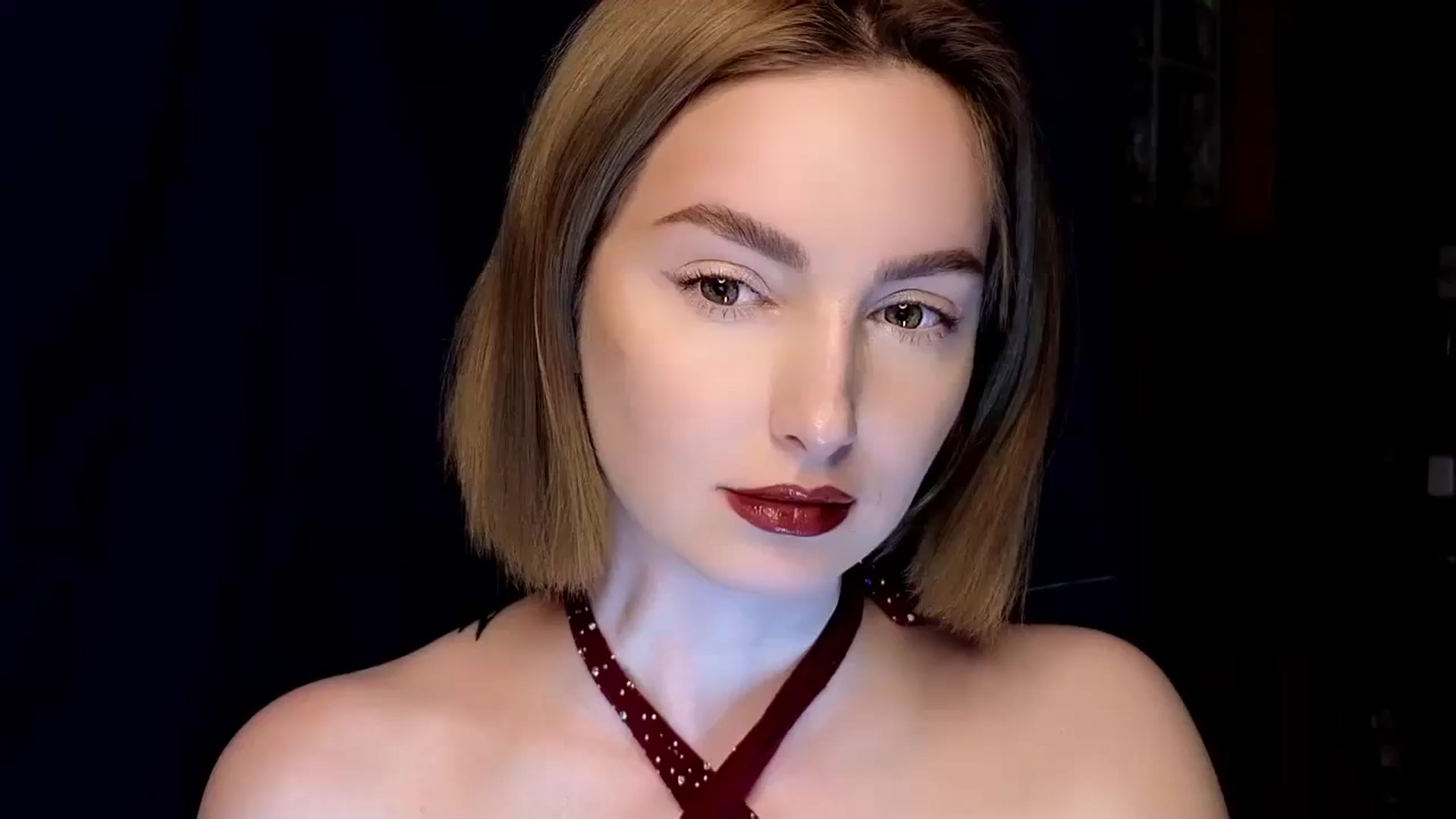 Gallery image thumbnail from Red_Lips_Girl's myfreecams stream on, 04/16/2025, 20:35 image 1 of 20