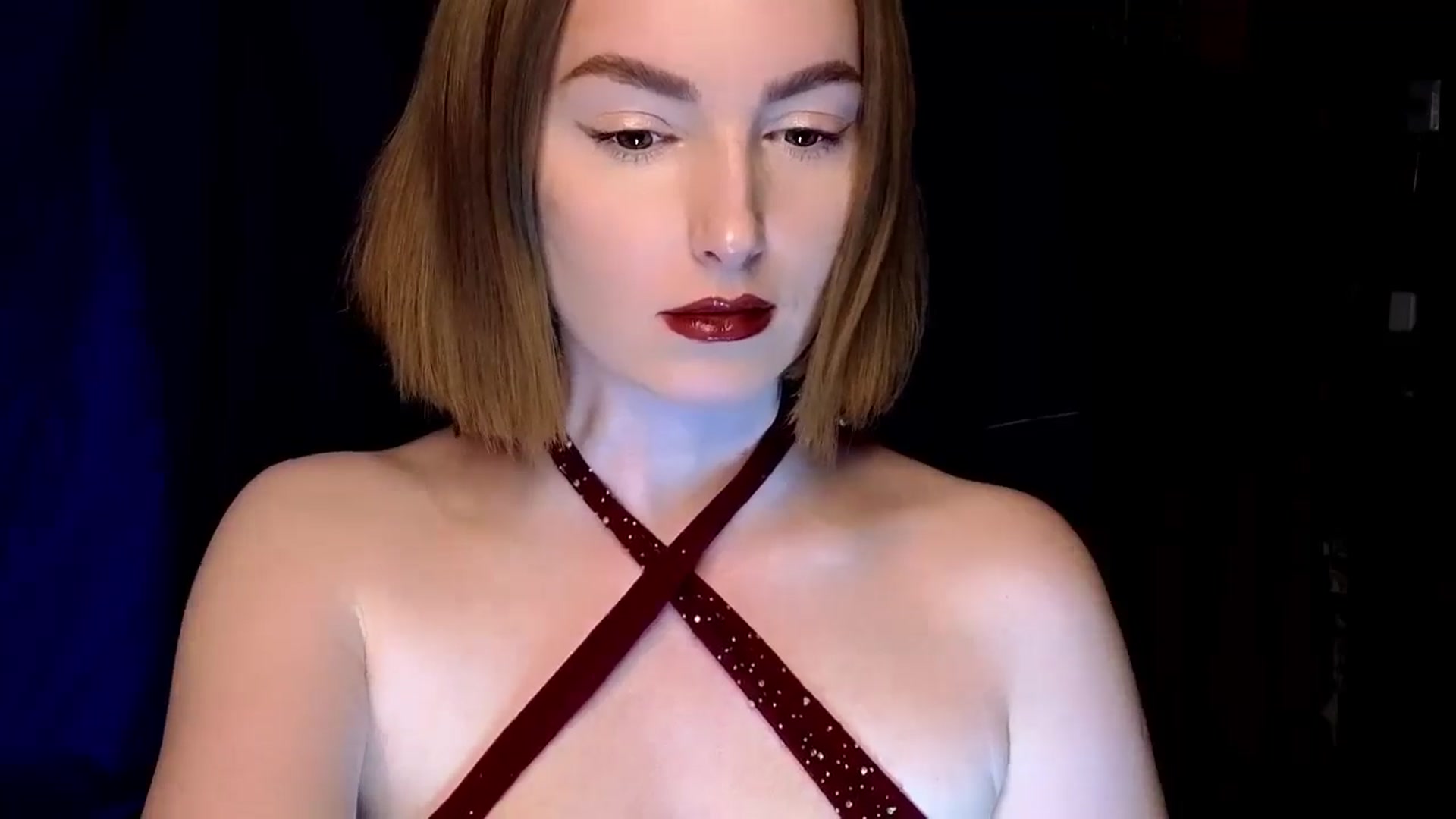 Gallery image thumbnail from Red_Lips_Girl's myfreecams stream on, 04/16/2025, 20:35 image 4 of 20