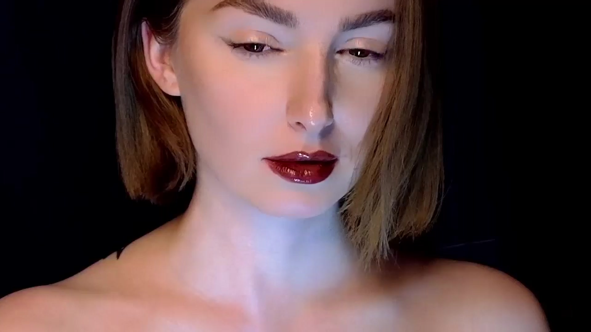 Gallery image thumbnail from Red_Lips_Girl's myfreecams stream on, 04/16/2025, 22:35 image 3 of 20