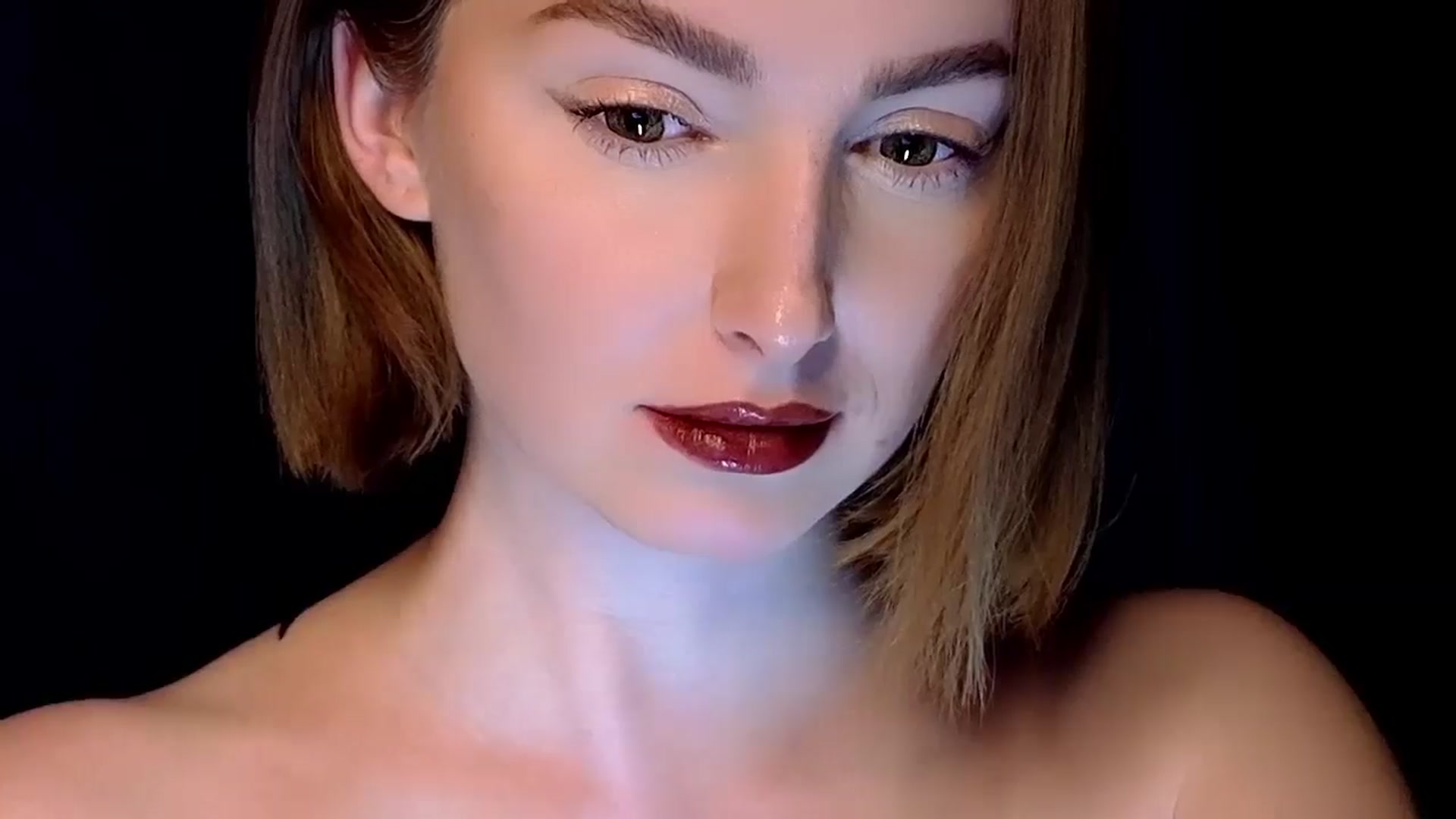 Gallery image thumbnail from Red_Lips_Girl's myfreecams stream on, 04/16/2025, 22:35 image 2 of 20