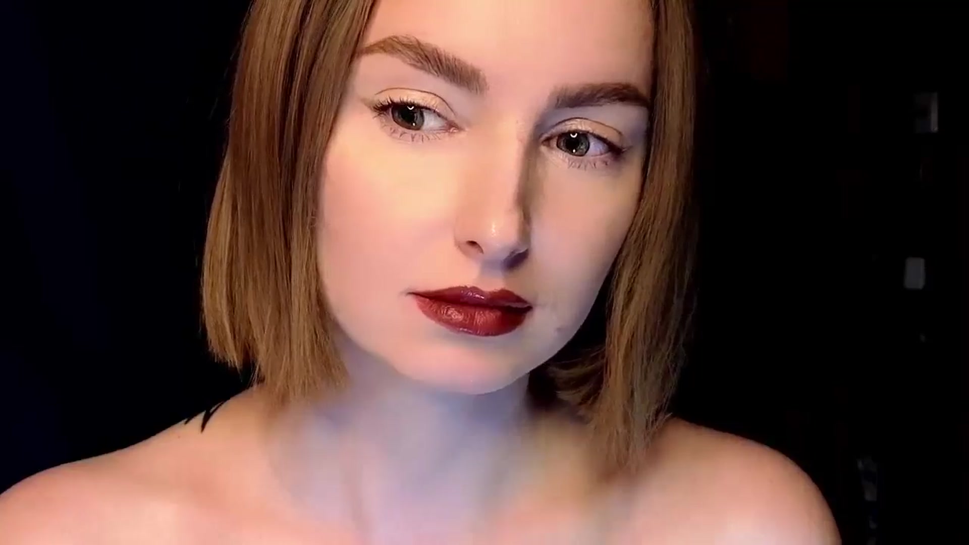 Gallery image thumbnail from Red_Lips_Girl's myfreecams stream on, 04/16/2025, 23:16 image 4 of 20