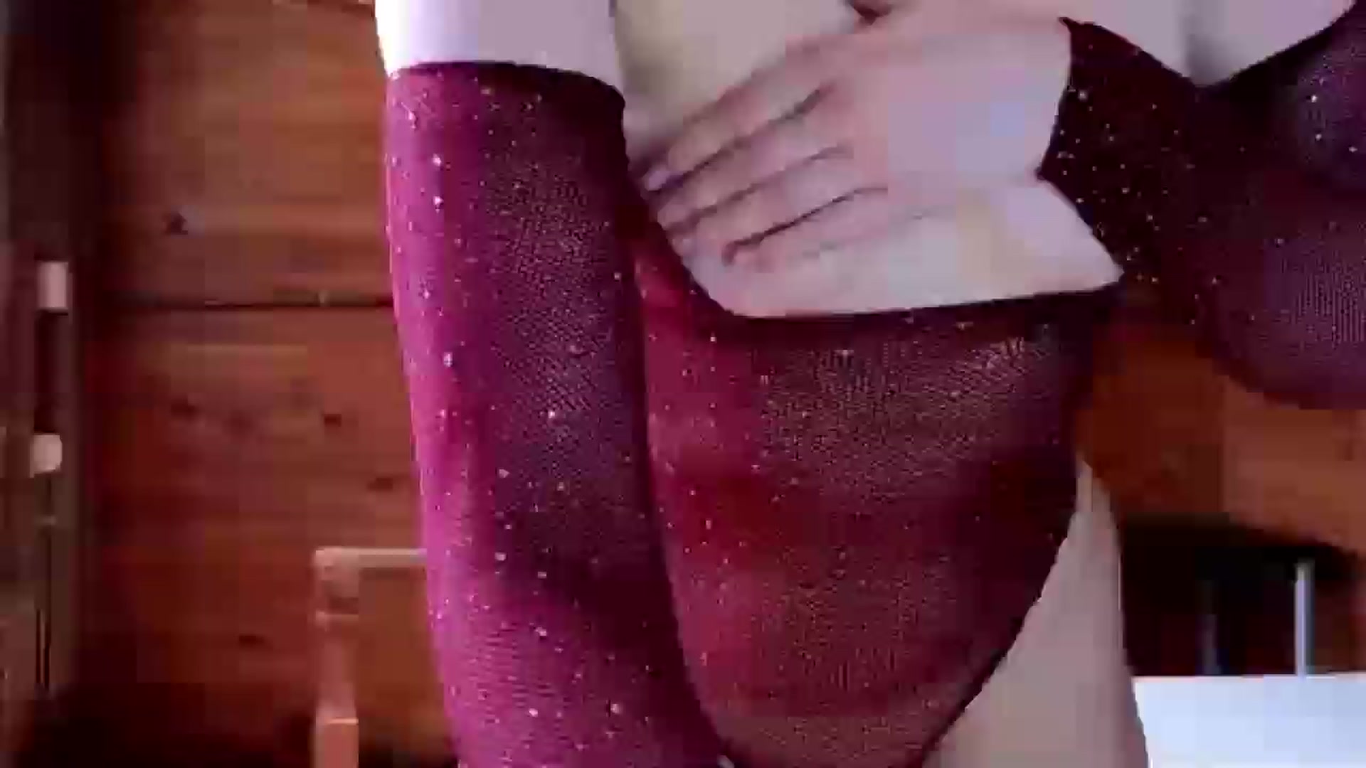 Gallery image thumbnail from Red_Lips_Girl's myfreecams stream on, 04/19/2025, 13:14 image 1 of 20