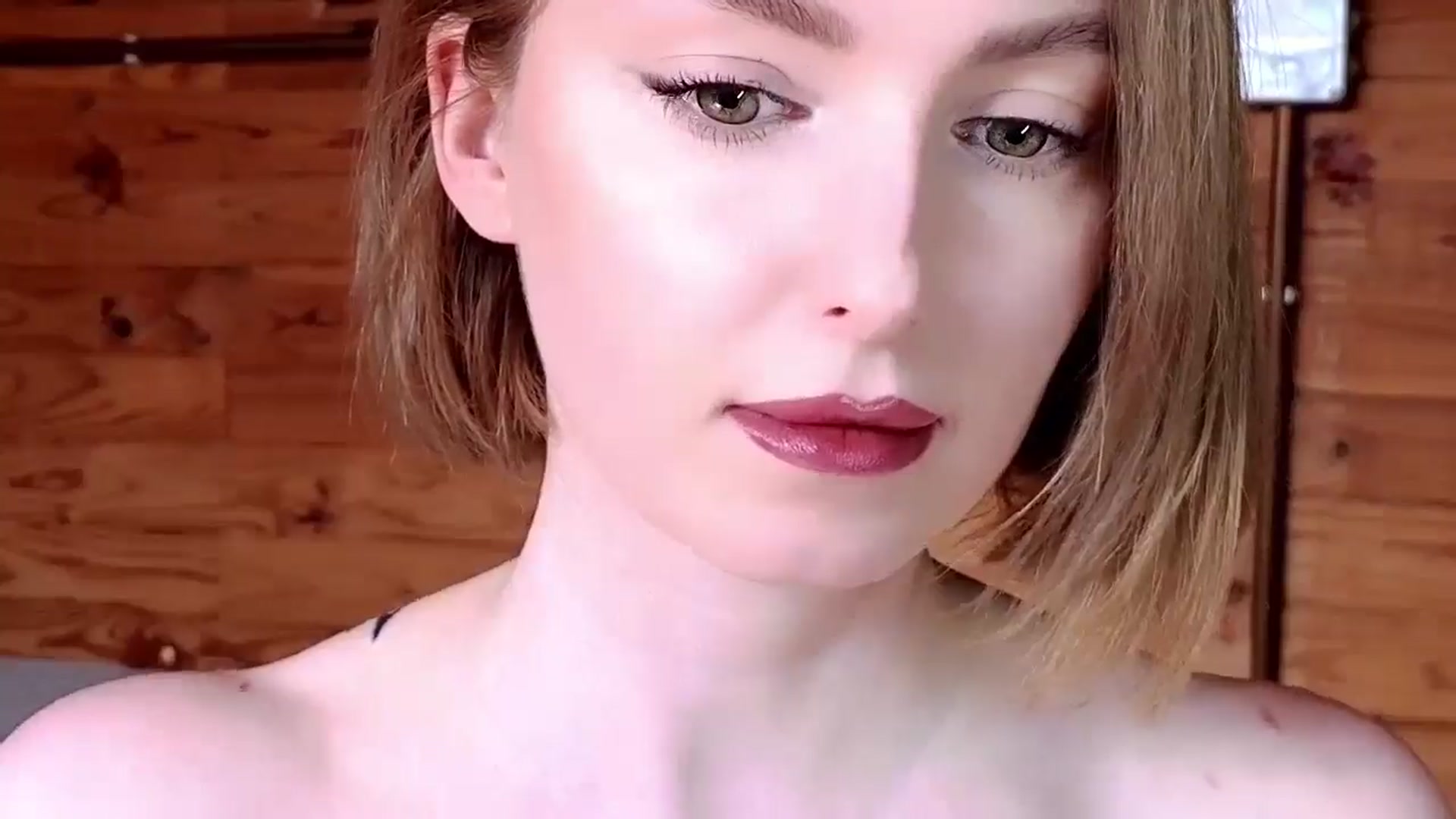 Gallery image thumbnail from Red_Lips_Girl's myfreecams stream on, 04/19/2025, 14:09 image 19 of 20