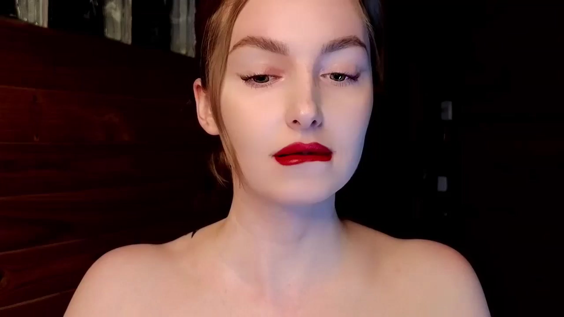 Gallery image thumbnail from Red_Lips_Girl's myfreecams stream on, 04/22/2025, 21:05 image 13 of 20