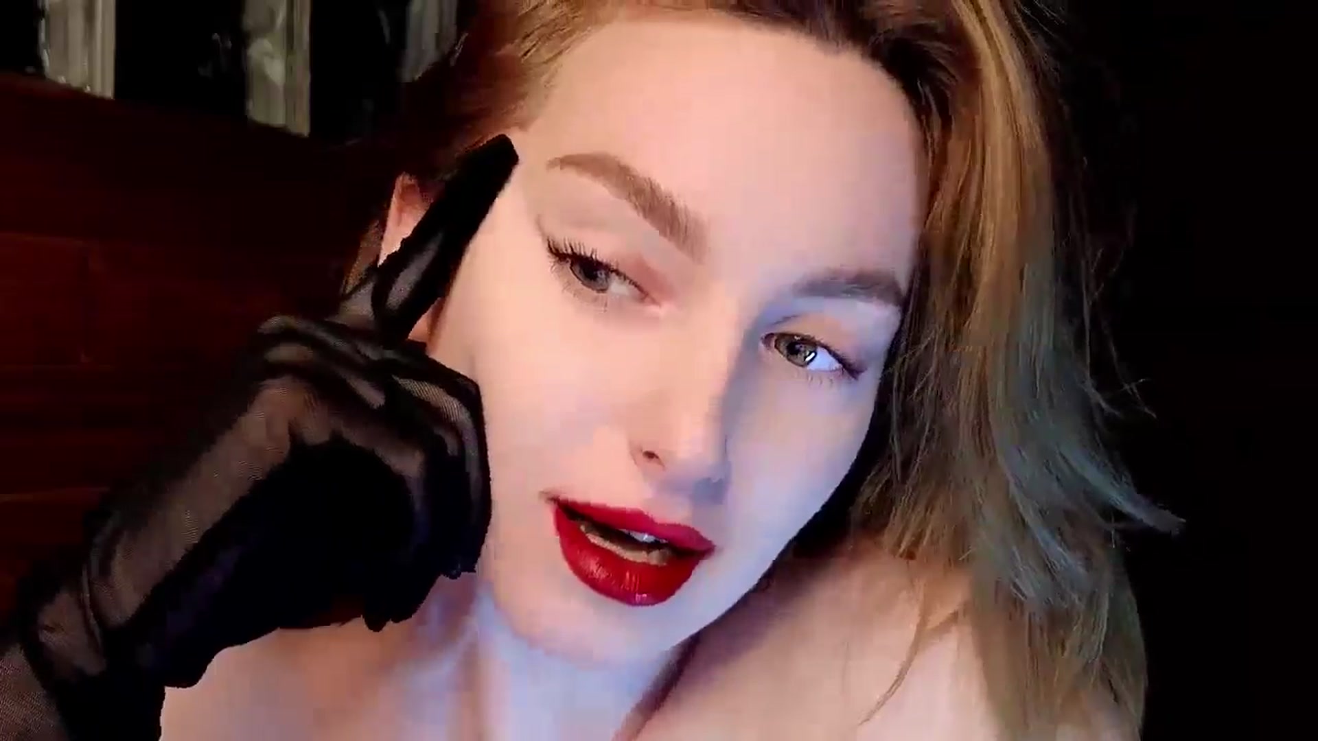 Gallery image thumbnail from Red_Lips_Girl's myfreecams stream on, 04/22/2025, 21:05 image 12 of 20