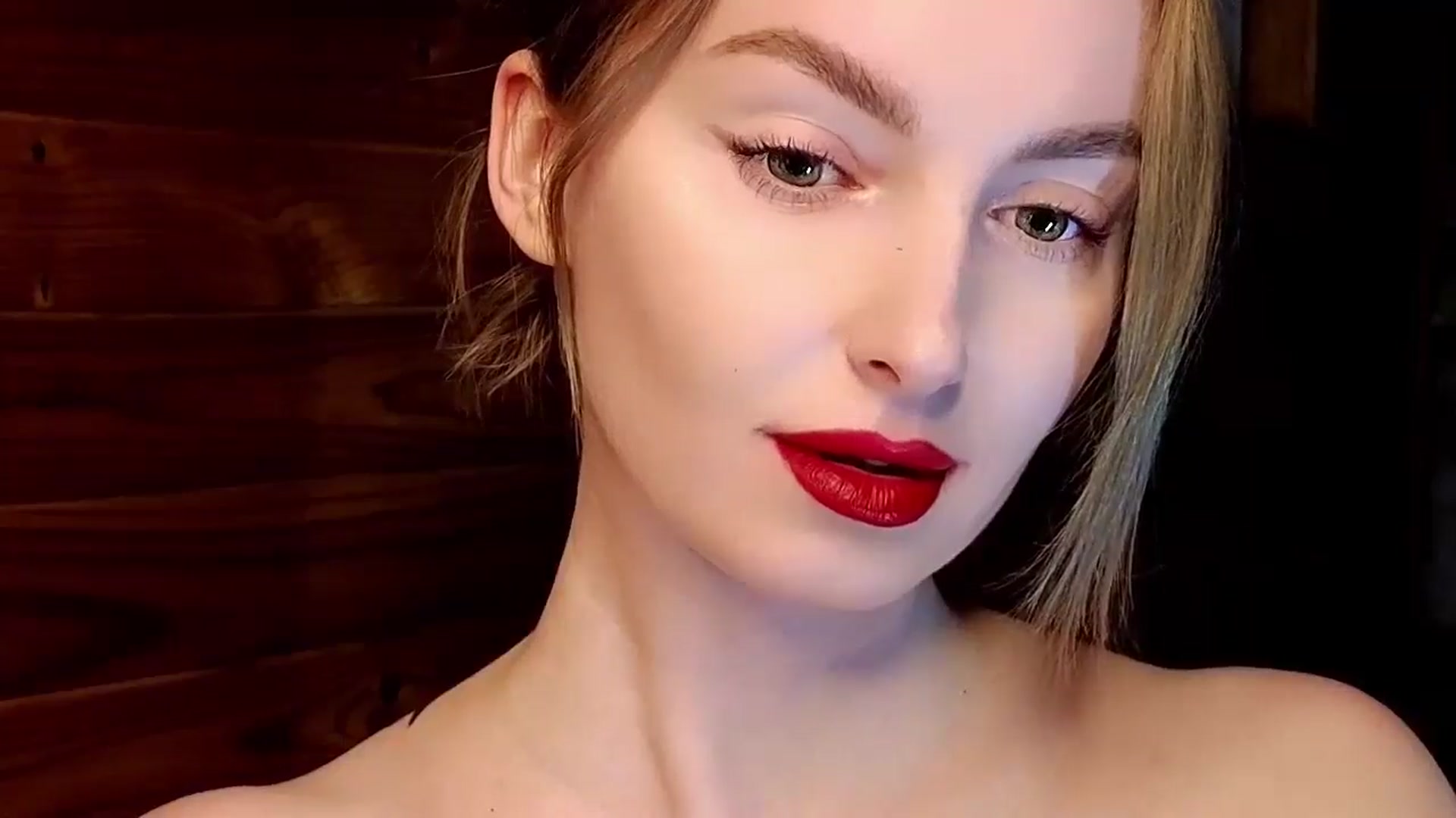 Gallery image thumbnail from Red_Lips_Girl's myfreecams stream on, 04/22/2025, 22:45 image 13 of 20