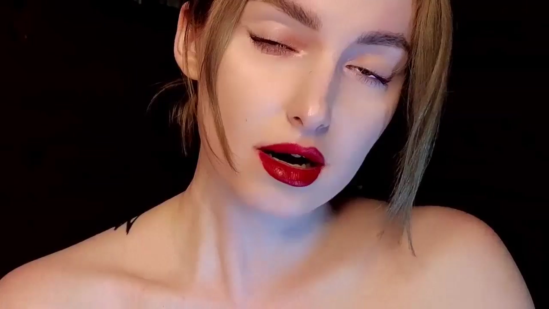 Gallery image thumbnail from Red_Lips_Girl's myfreecams stream on, 04/22/2025, 23:47 image 17 of 20