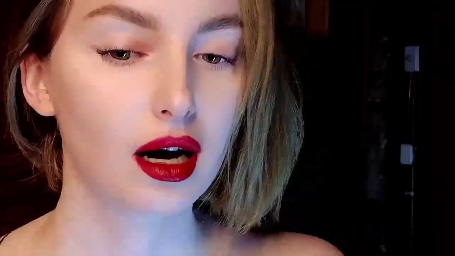 Gallery image thumbnail from Red_Lips_Girl's myfreecams stream on, 04/22/2025, 23:47 image 8 of 20