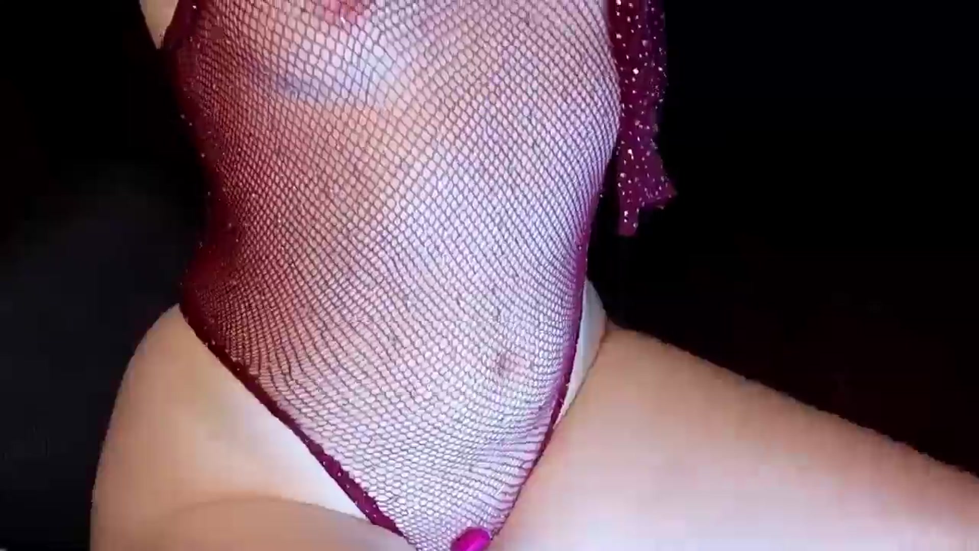 Gallery image thumbnail from Red_Lips_Girl's myfreecams stream on, 04/27/2025, 21:35 image 19 of 20
