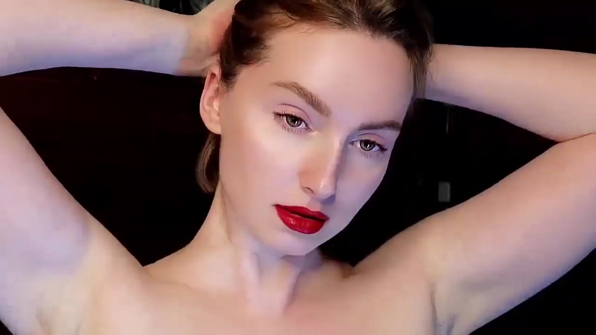 Gallery image thumbnail from Red_Lips_Girl's myfreecams stream on, 04/27/2025, 21:35 image 10 of 20