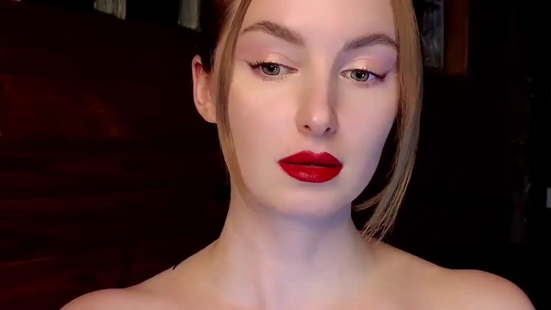 Gallery image thumbnail from Red_Lips_Girl's myfreecams stream on, 04/30/2025, 19:46 image 19 of 20