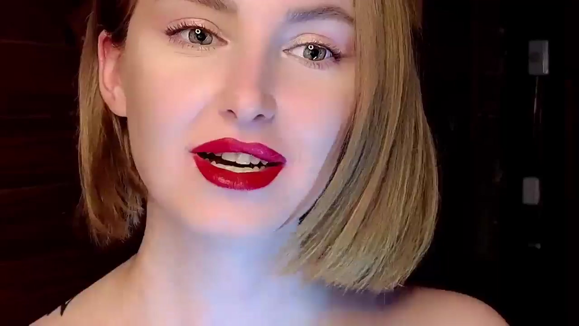 Gallery image thumbnail from Red_Lips_Girl's myfreecams stream on, 04/30/2025, 21:52 image 14 of 20