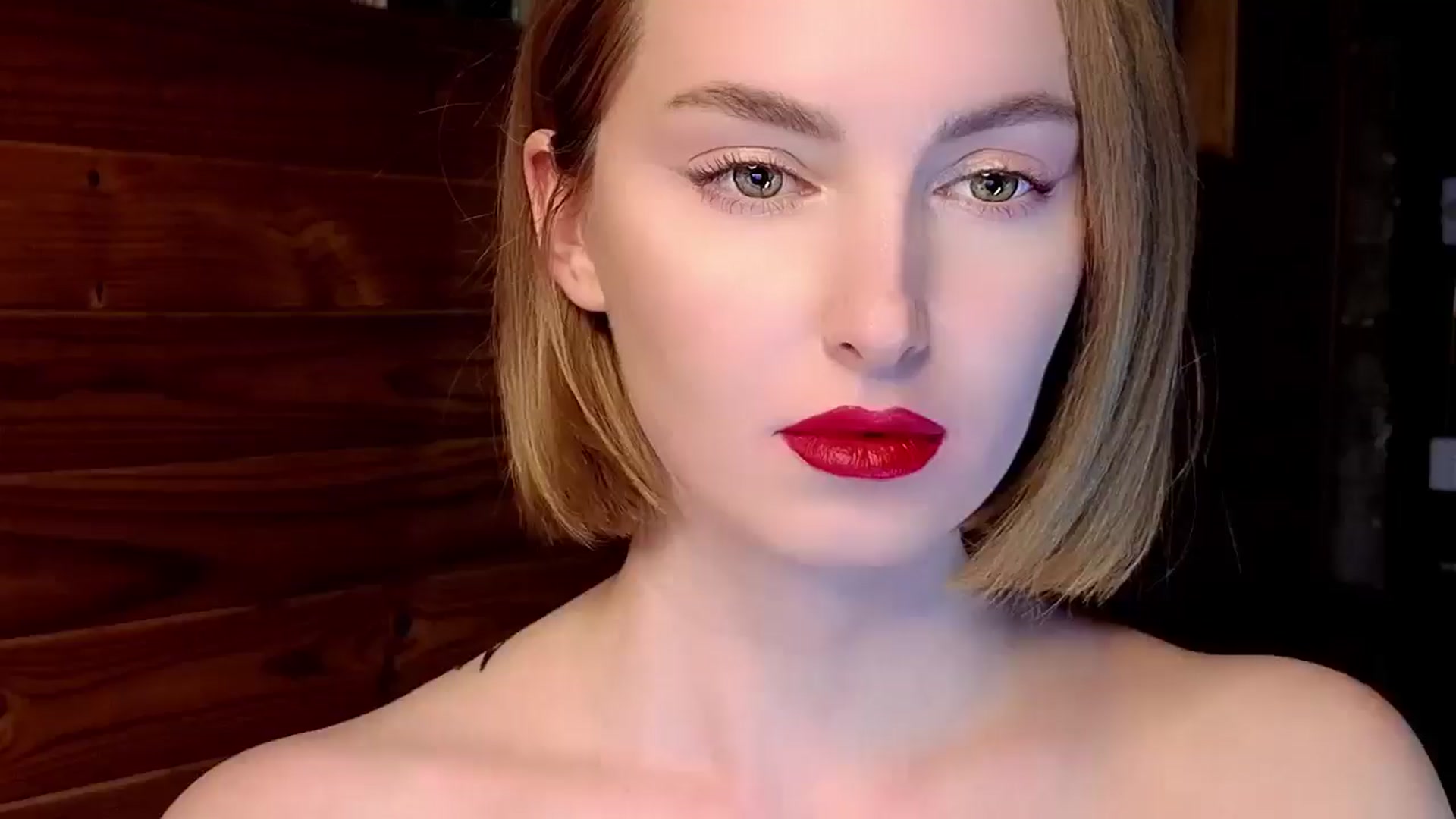 Gallery image thumbnail from Red_Lips_Girl's myfreecams stream on, 04/30/2025, 21:52 image 9 of 20