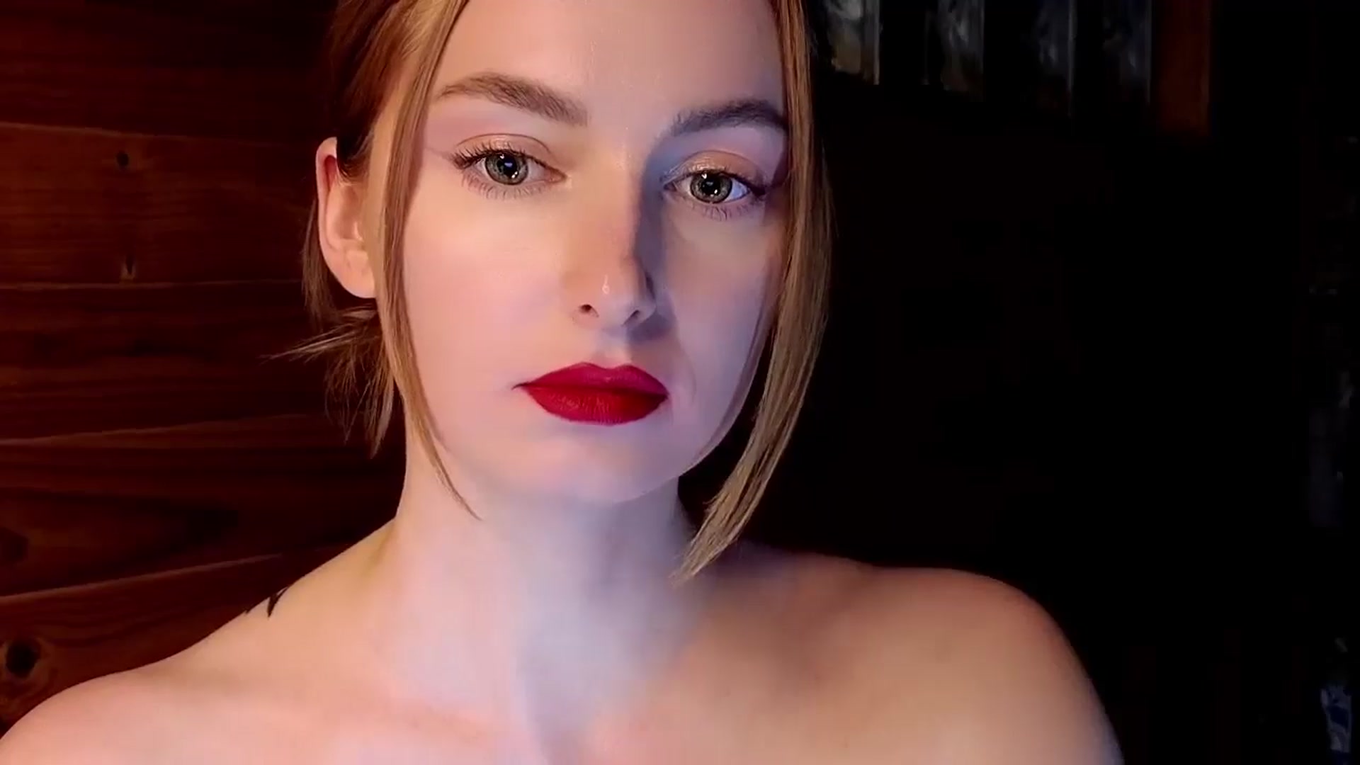 Gallery image thumbnail from Red_Lips_Girl's myfreecams stream on, 04/30/2025, 23:49 image 15 of 20