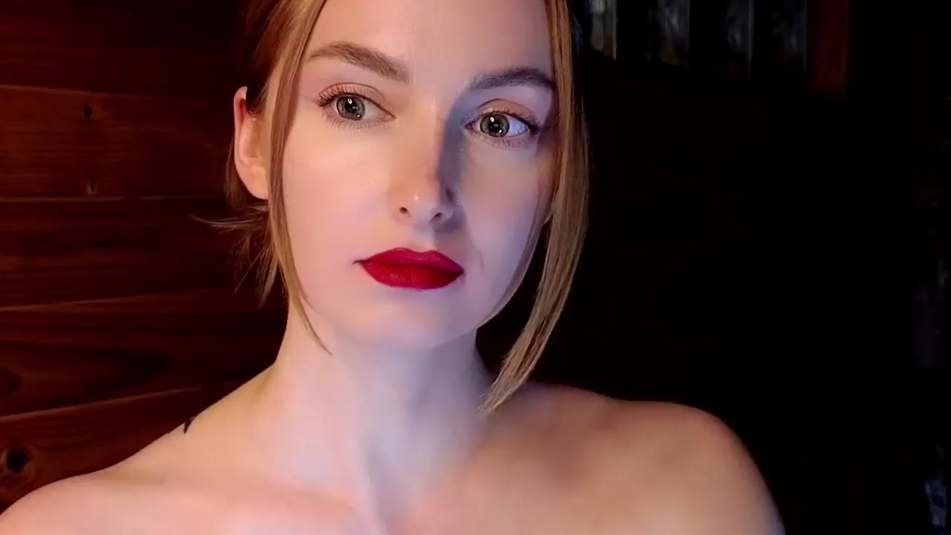 Gallery image thumbnail from Red_Lips_Girl's myfreecams stream on, 04/30/2025, 23:49 image 13 of 20