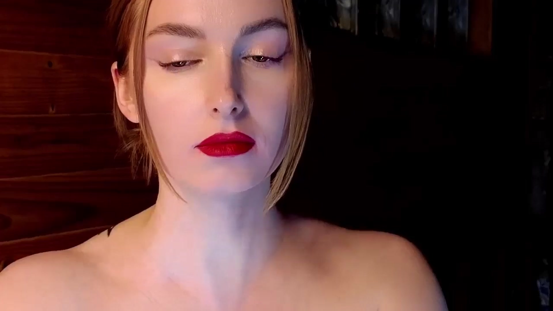 Gallery image thumbnail from Red_Lips_Girl's myfreecams stream on, 04/30/2025, 23:49 image 17 of 20