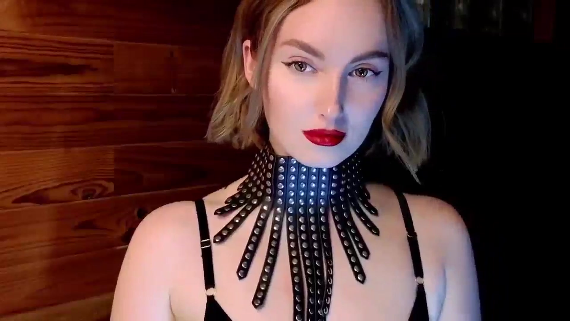 Gallery image thumbnail from Red_Lips_Girl's myfreecams stream on, 05/03/2025, 21:08 image 19 of 20