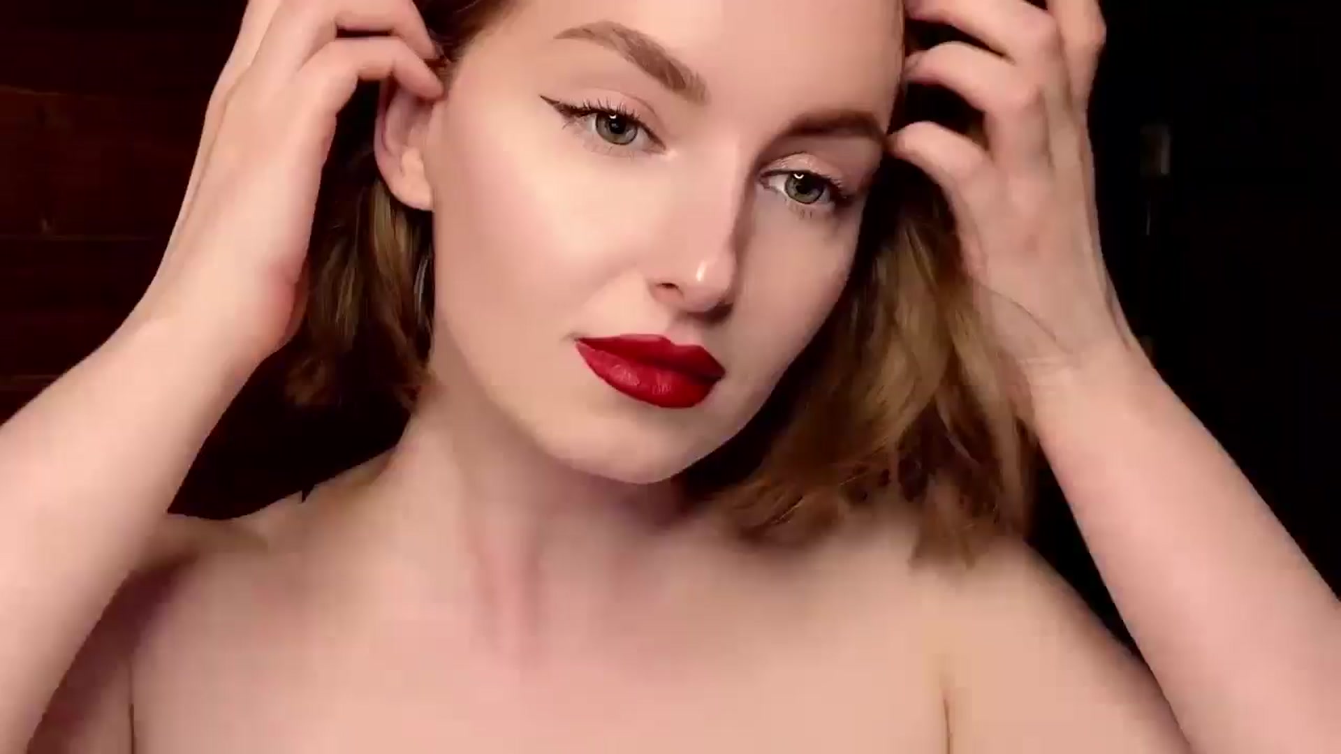 Gallery image thumbnail from Red_Lips_Girl's myfreecams stream on, 05/03/2025, 22:48 image 14 of 20