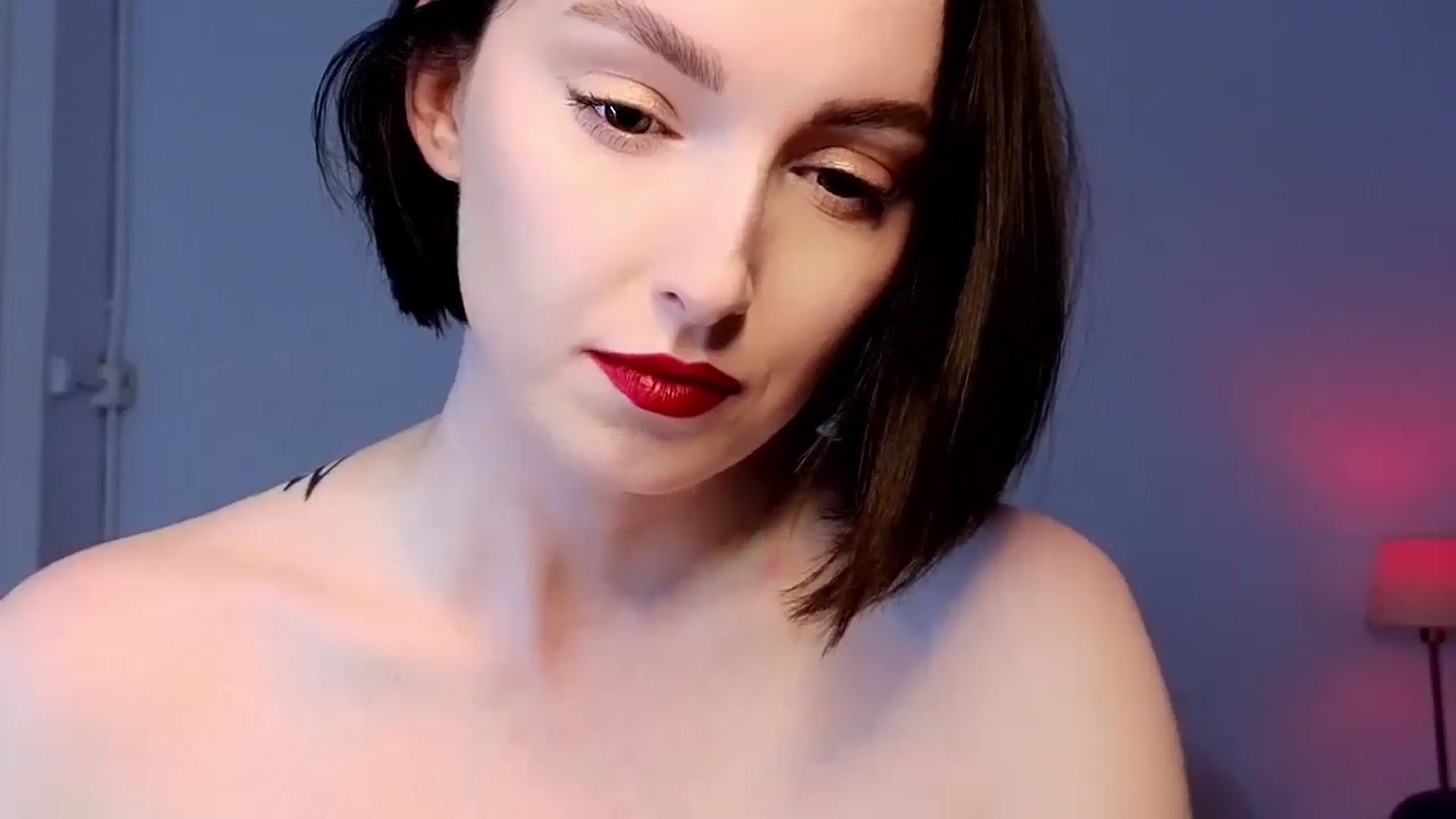 Gallery image thumbnail from Red_Lips_Girl's myfreecams stream on, 05/14/2025, 22:25 image 7 of 20