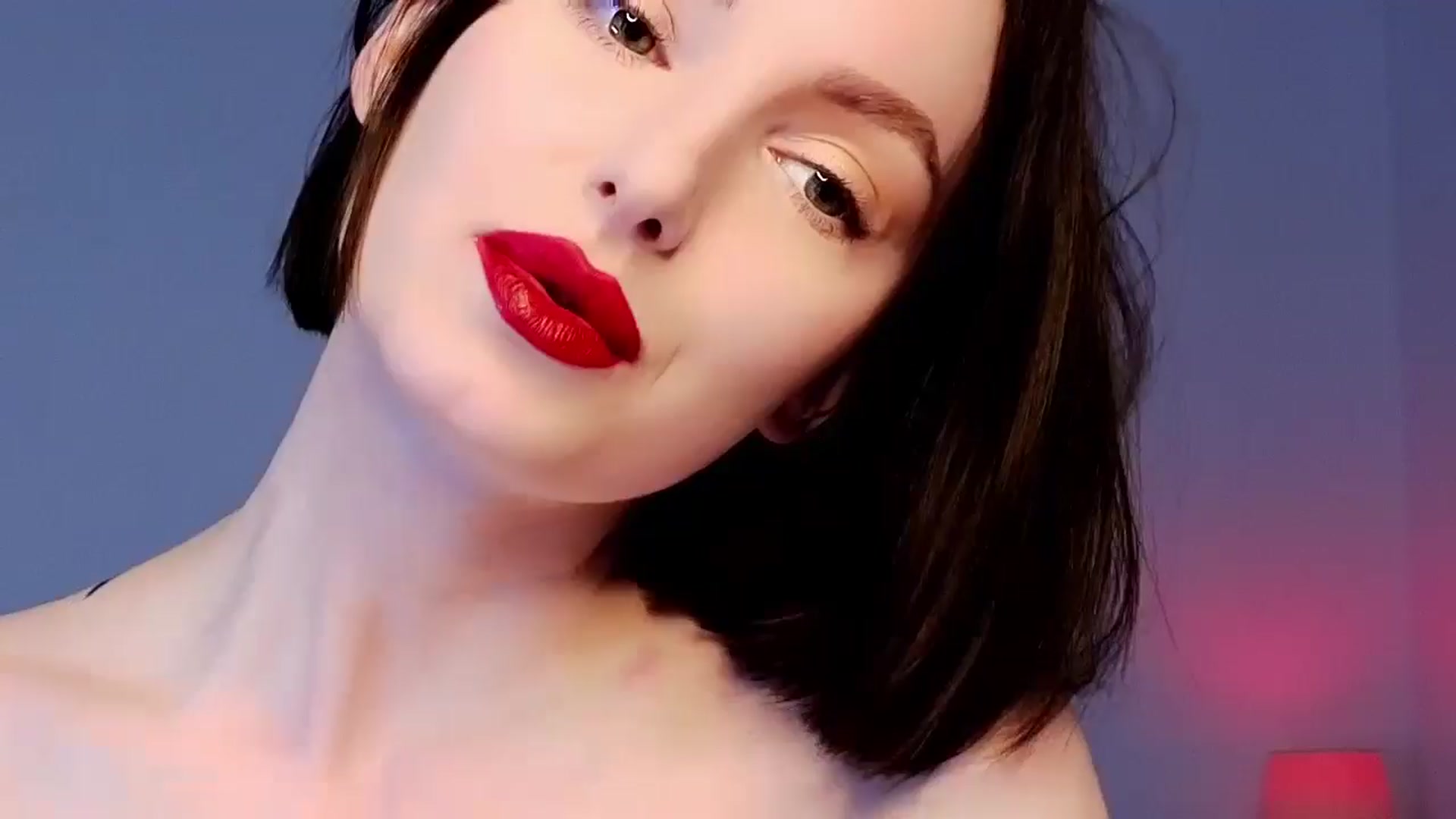Gallery image thumbnail from Red_Lips_Girl's myfreecams stream on, 05/14/2025, 22:25 image 1 of 20