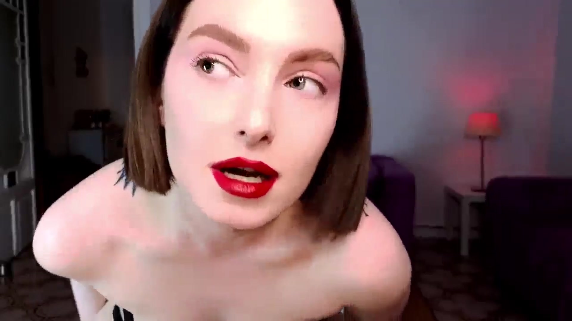 Gallery image thumbnail from Red_Lips_Girl's myfreecams stream on, 05/19/2025, 22:30 image 4 of 20