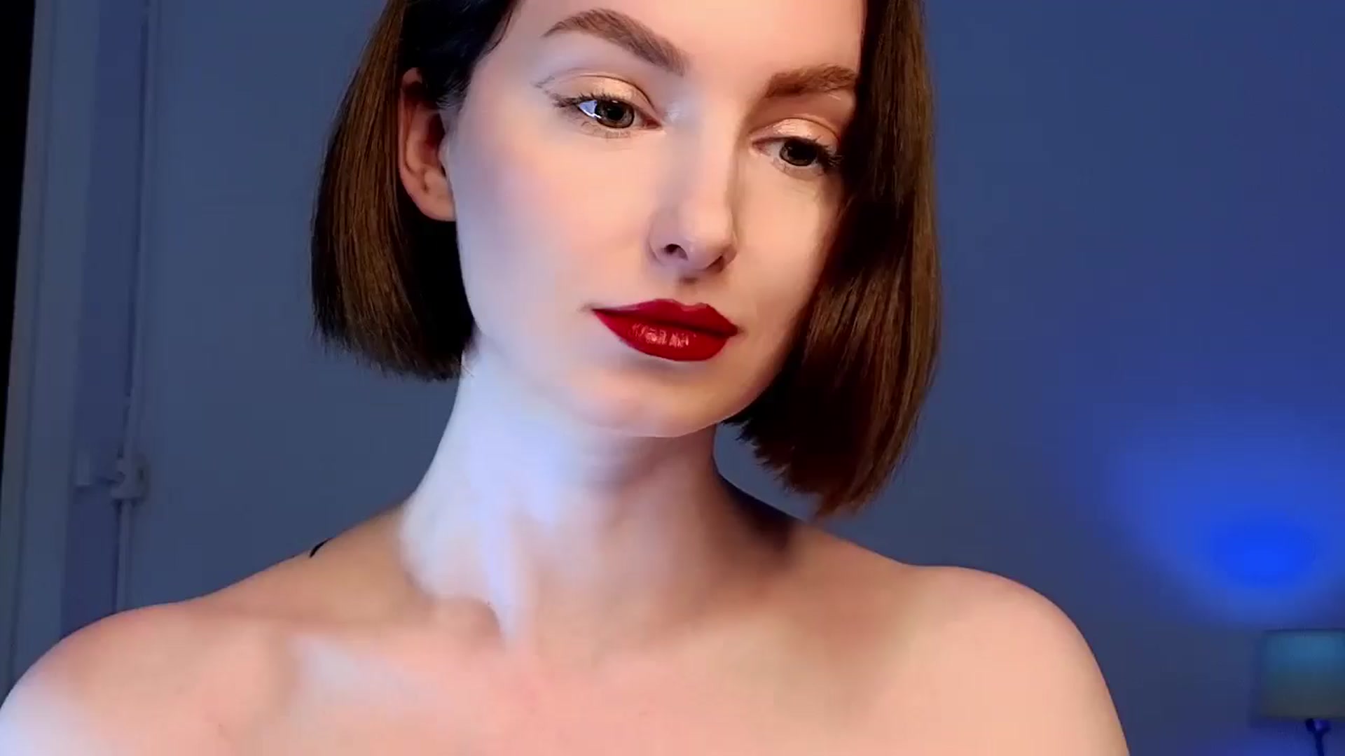 Gallery image thumbnail from Red_Lips_Girl's myfreecams stream on, 05/25/2025, 22:14 image 1 of 20