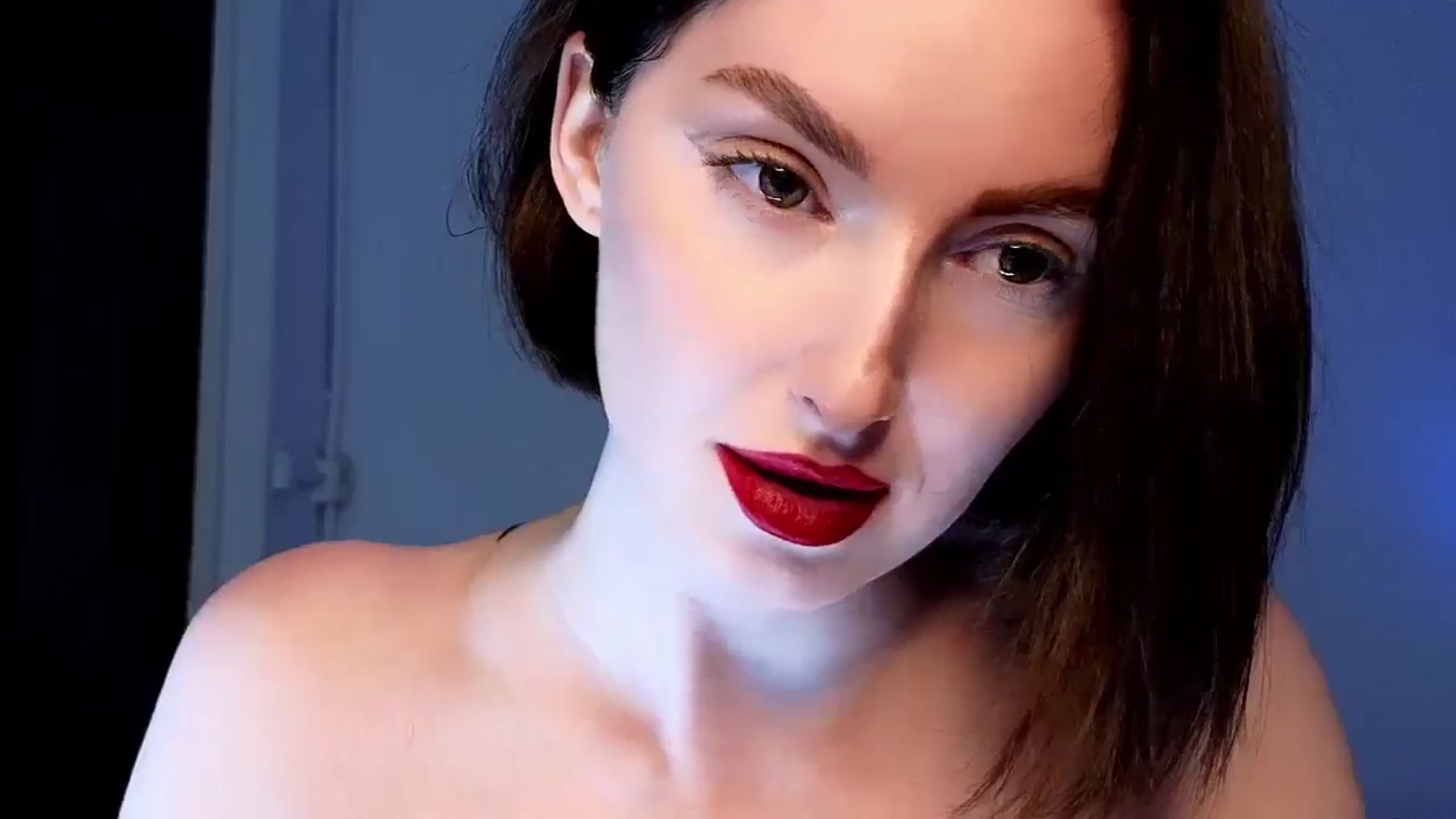 Gallery image thumbnail from Red_Lips_Girl's myfreecams stream on, 05/25/2025, 22:14 image 20 of 20