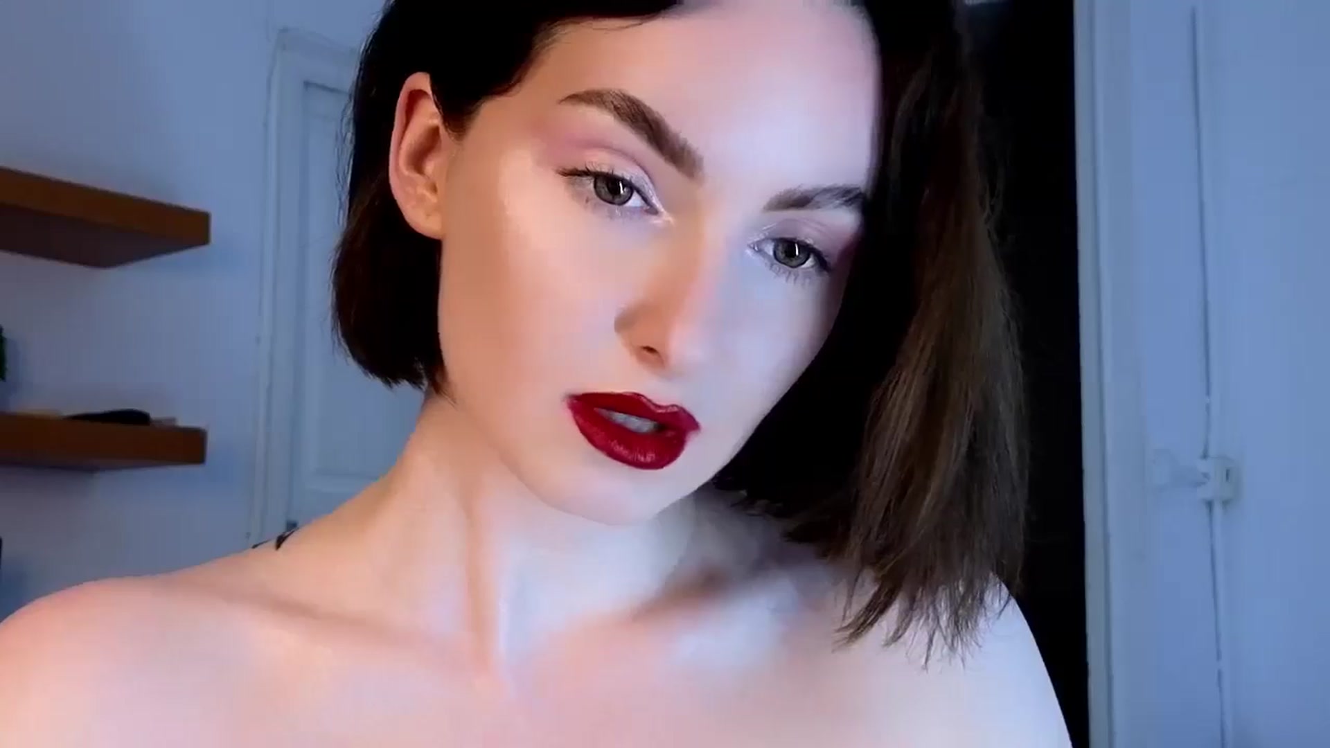 Gallery image thumbnail from Red_Lips_Girl's myfreecams stream on, 05/30/2025, 20:42 image 20 of 20