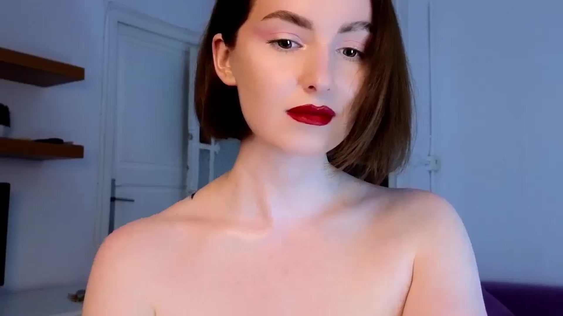 Gallery image thumbnail from Red_Lips_Girl's myfreecams stream on, 05/30/2025, 20:42 image 15 of 20