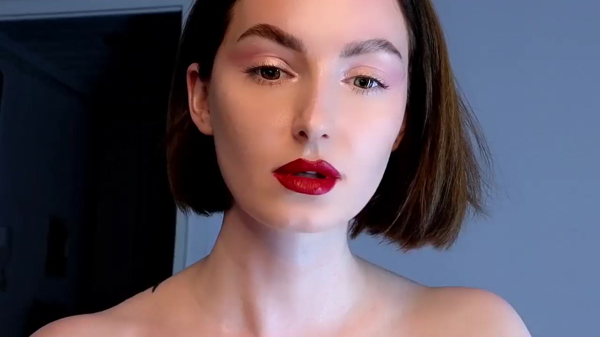 Gallery image thumbnail from Red_Lips_Girl's myfreecams stream on, 05/30/2025, 20:42 image 11 of 20
