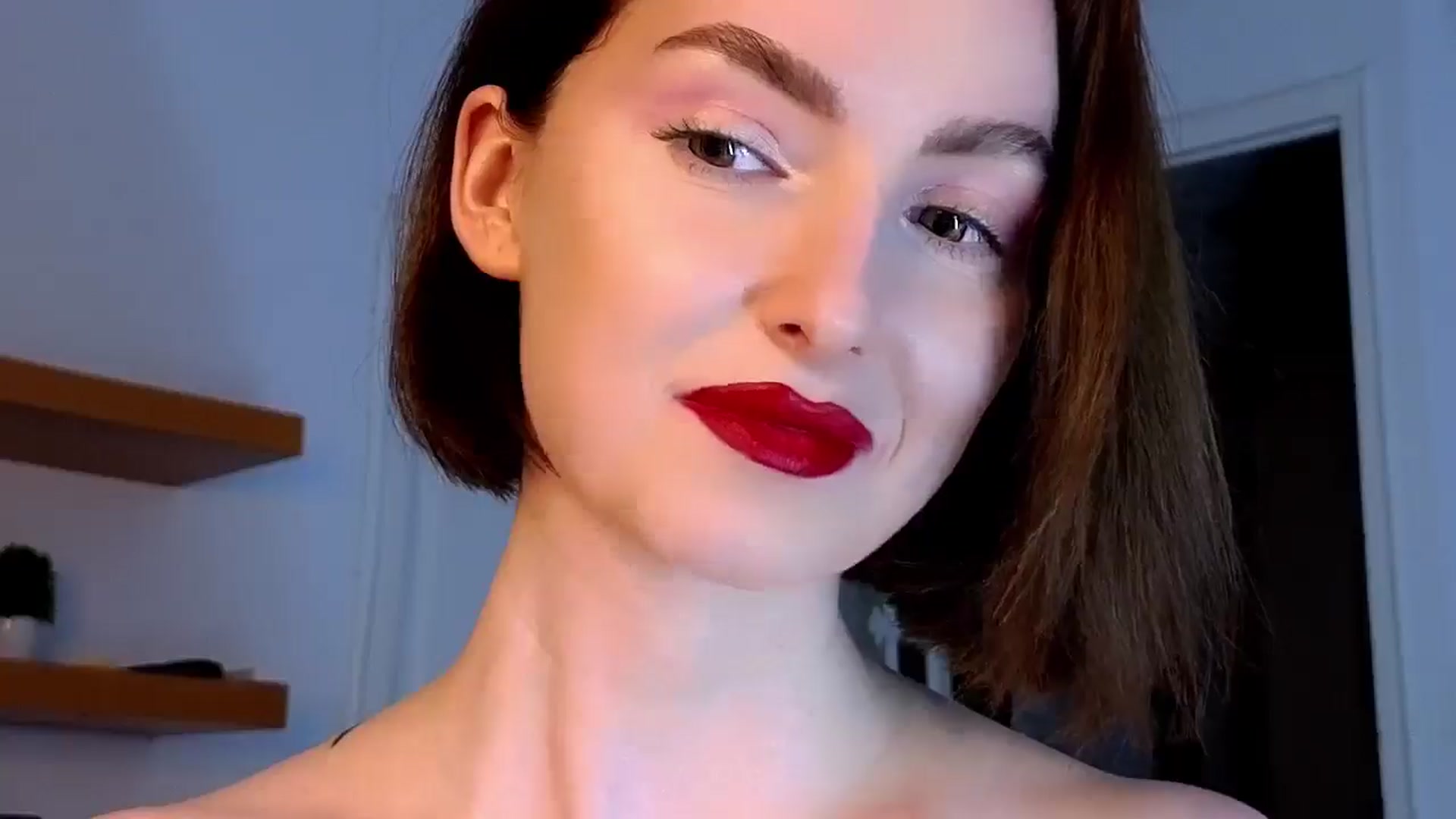 Gallery image thumbnail from Red_Lips_Girl's myfreecams stream on, 05/30/2025, 21:21 image 11 of 20