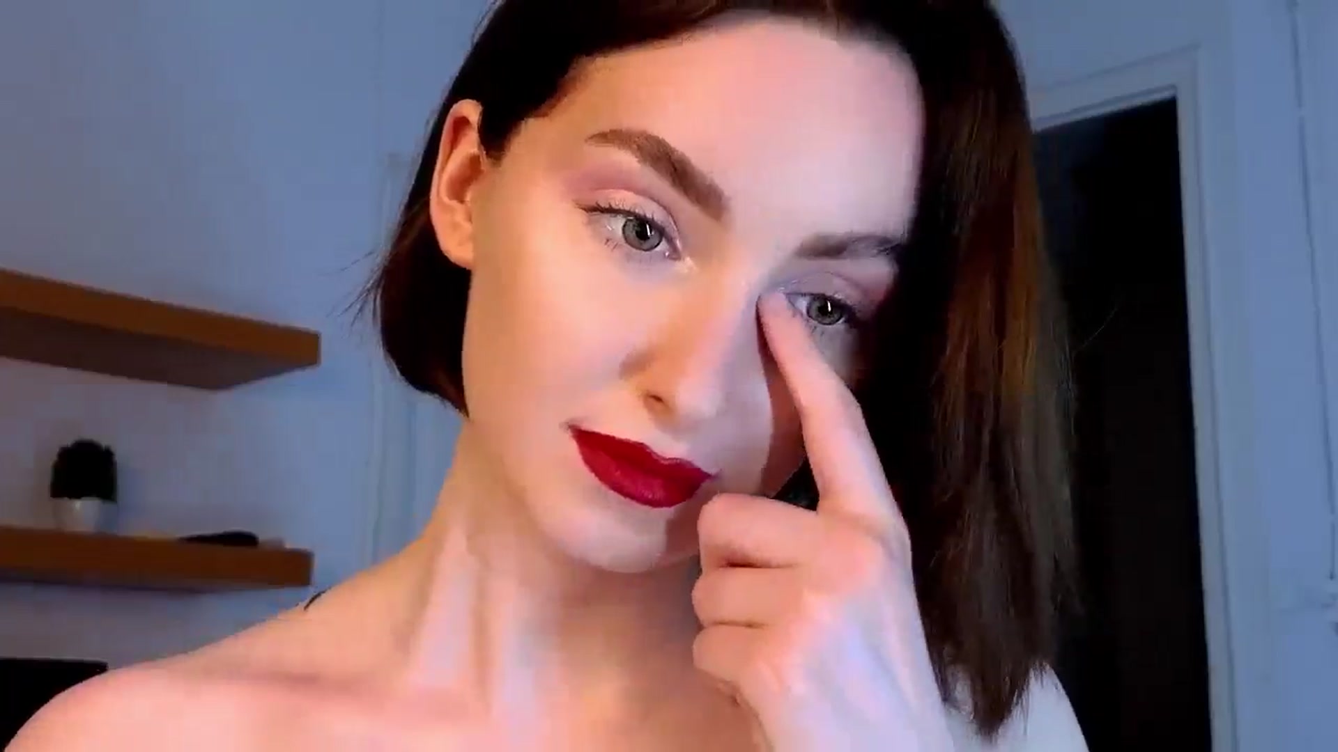 Gallery image thumbnail from Red_Lips_Girl's myfreecams stream on, 05/30/2025, 21:21 image 20 of 20