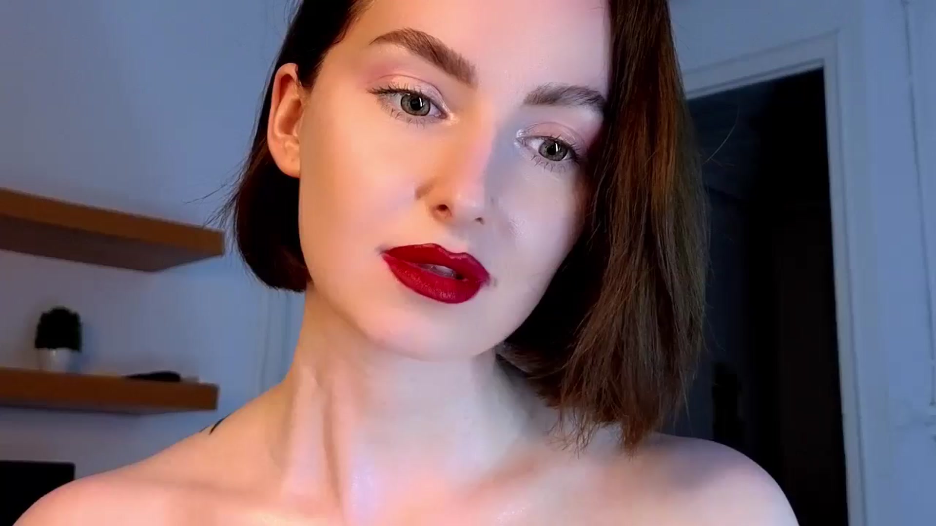 Gallery image thumbnail from Red_Lips_Girl's myfreecams stream on, 05/30/2025, 21:21 image 19 of 20