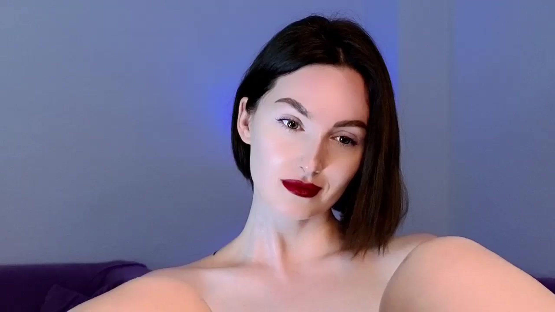 Gallery image thumbnail from Red_Lips_Girl's myfreecams stream on, 06/03/2025, 21:33 image 17 of 20