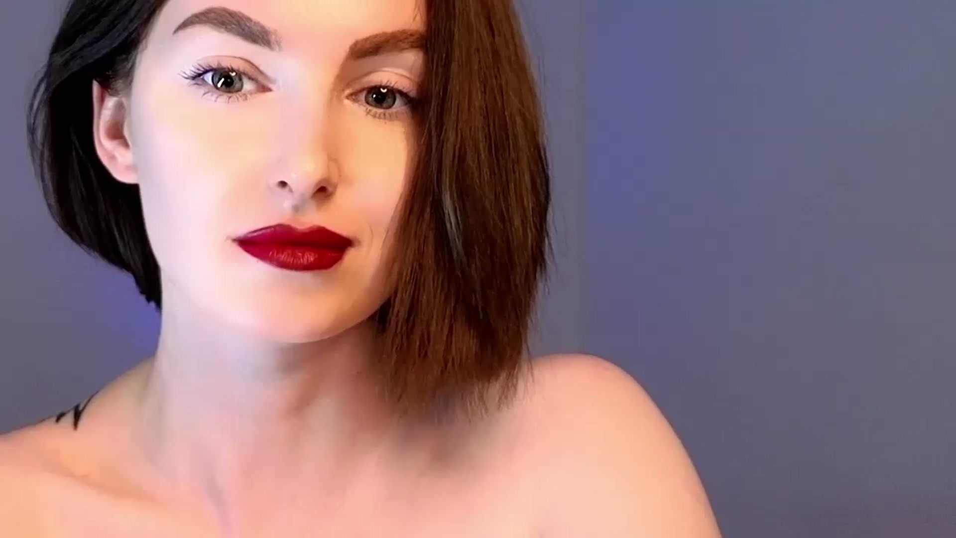 Gallery image thumbnail from Red_Lips_Girl's myfreecams stream on, 06/03/2025, 22:46 image 17 of 20